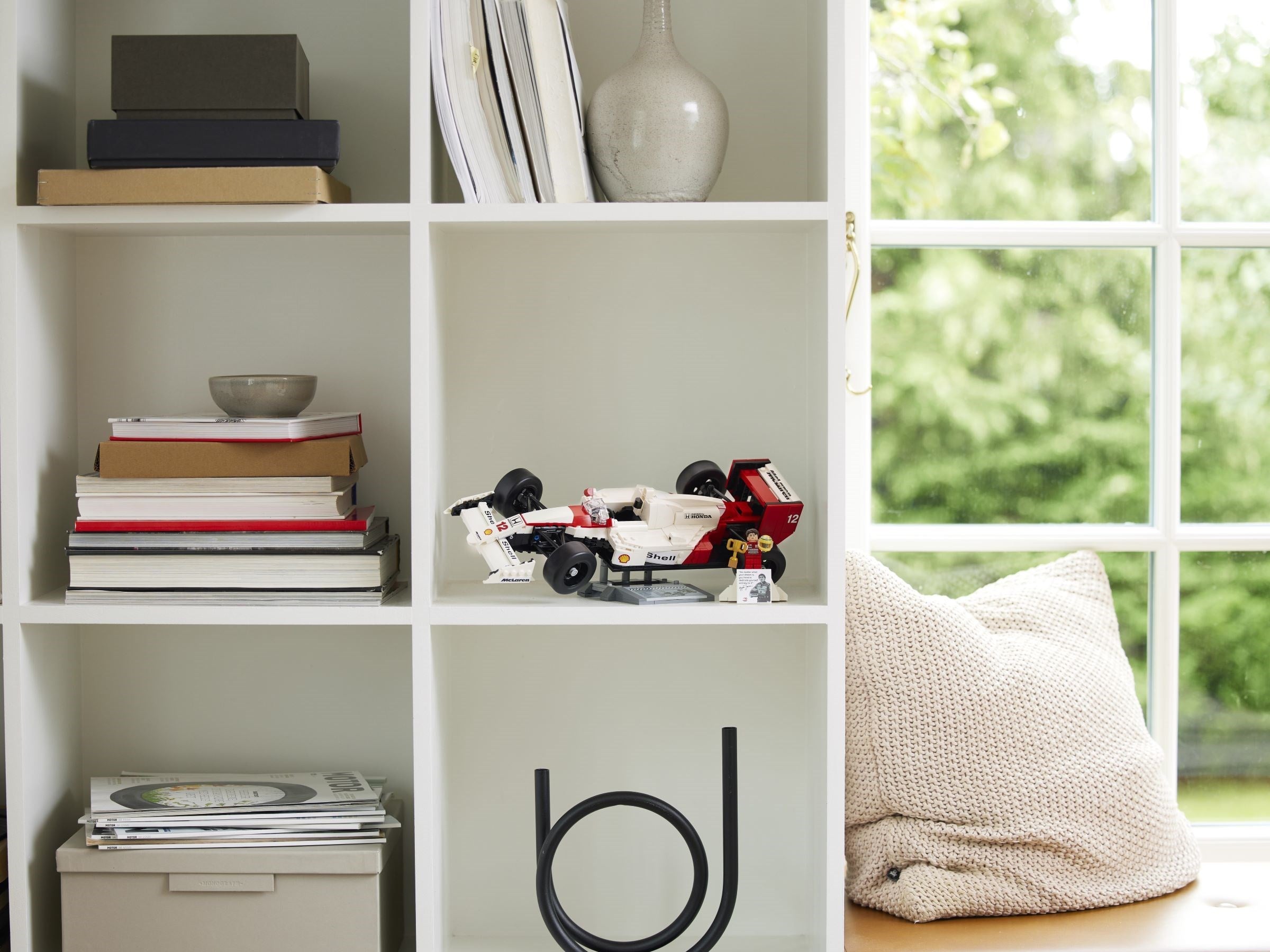 LEGO 10330 McLaren MP4/4 & Ayrton Senna