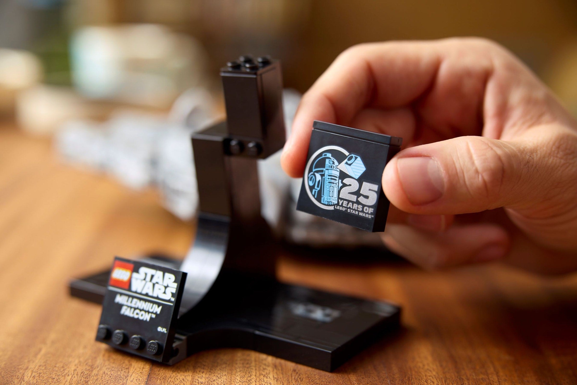 LEGO 75375 Millennium Falcon