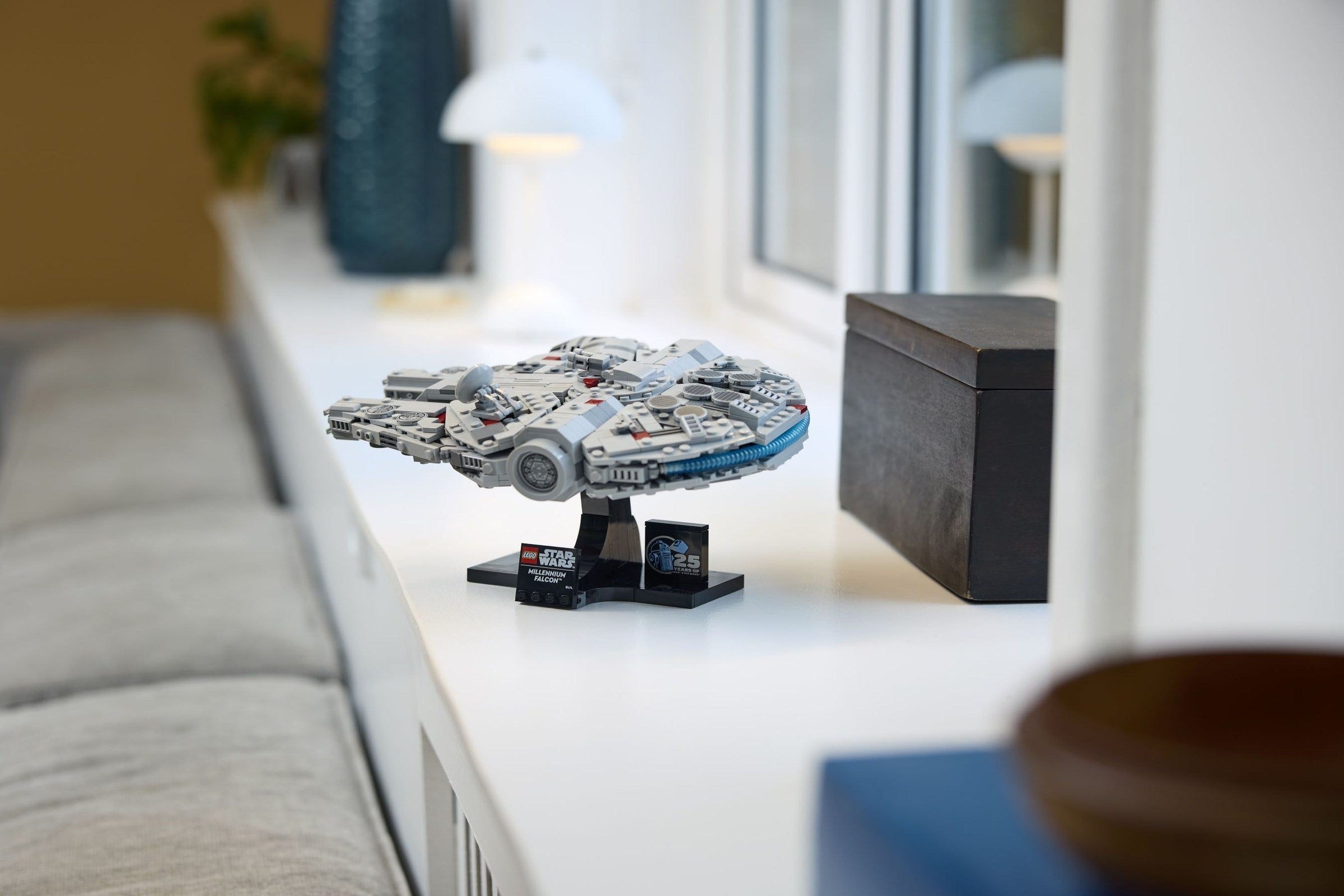LEGO 75375 Millennium Falcon