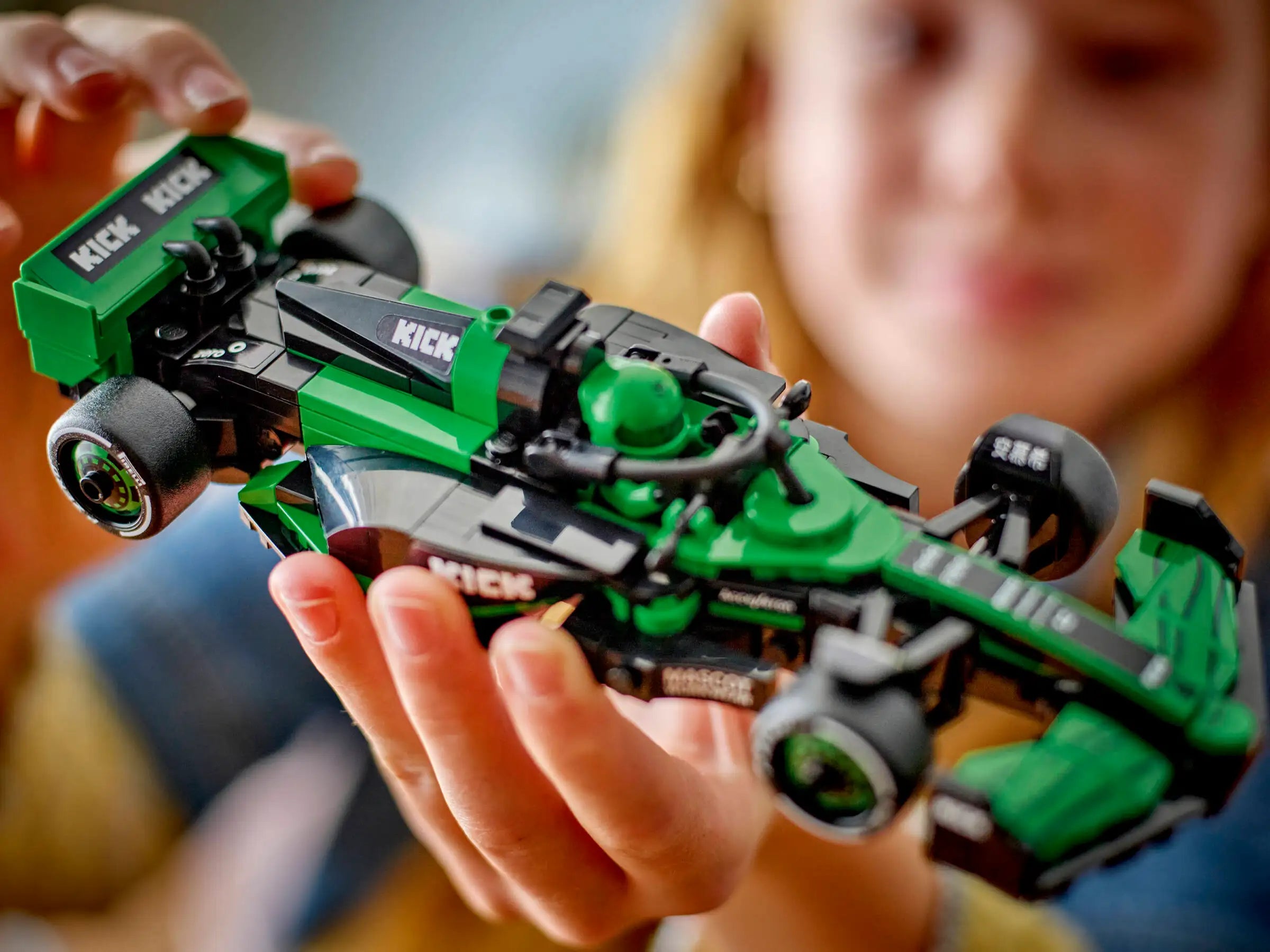 LEGO 77247 KICK Sauber F1 Team C44