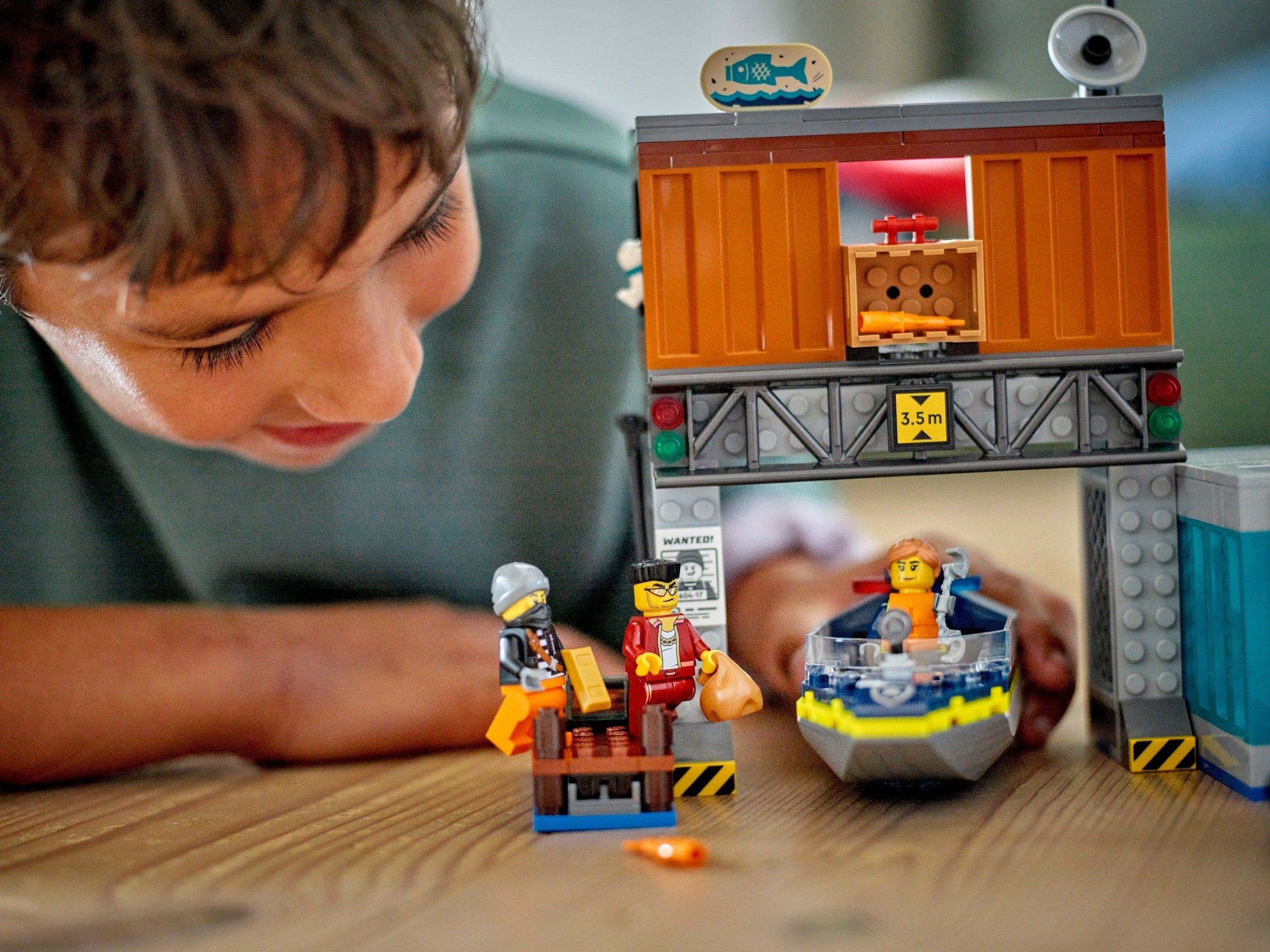 LEGO 60417 Police Speedboat and Crooks' Hideout