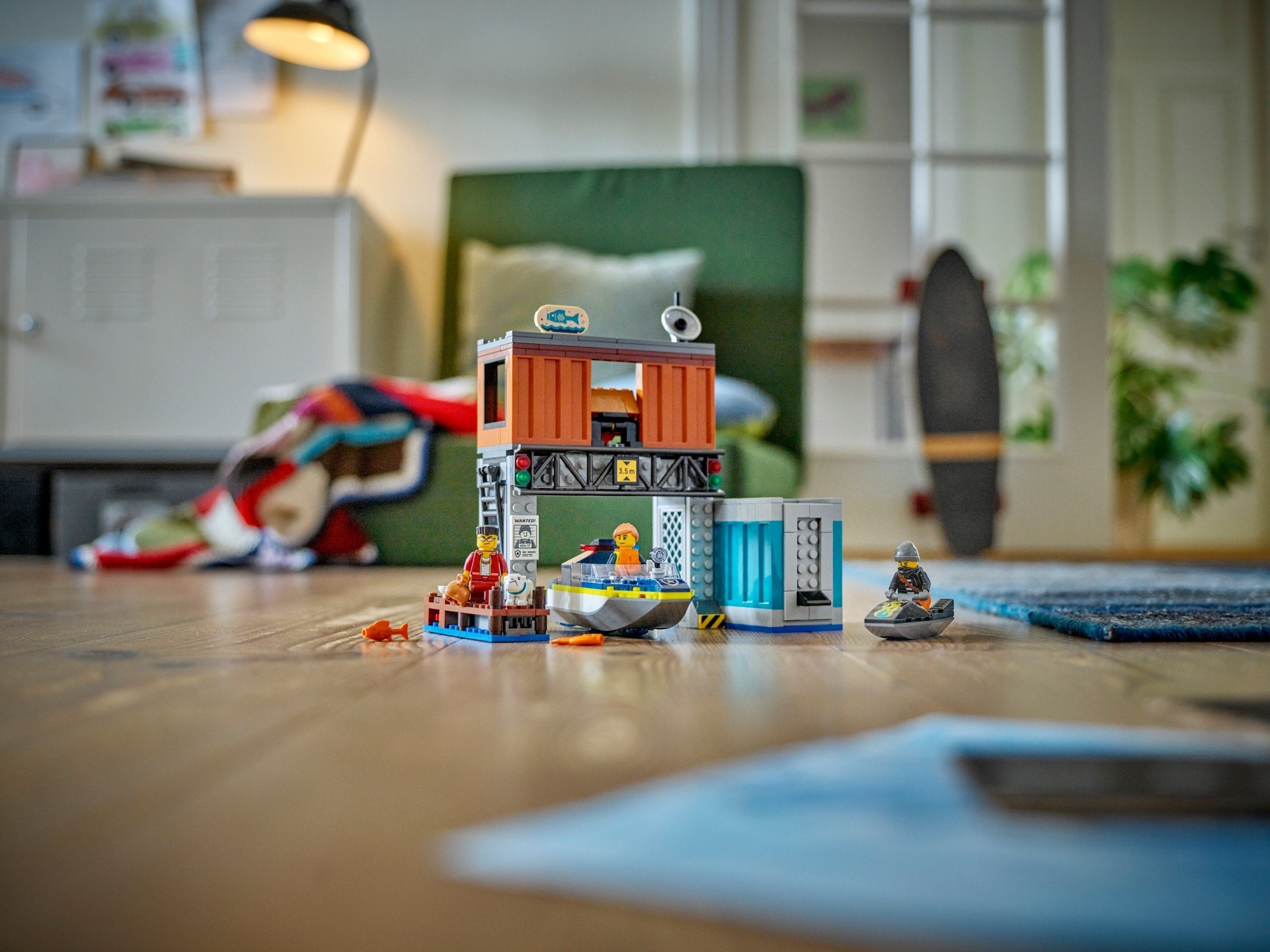 LEGO 60417 Police Speedboat and Crooks' Hideout