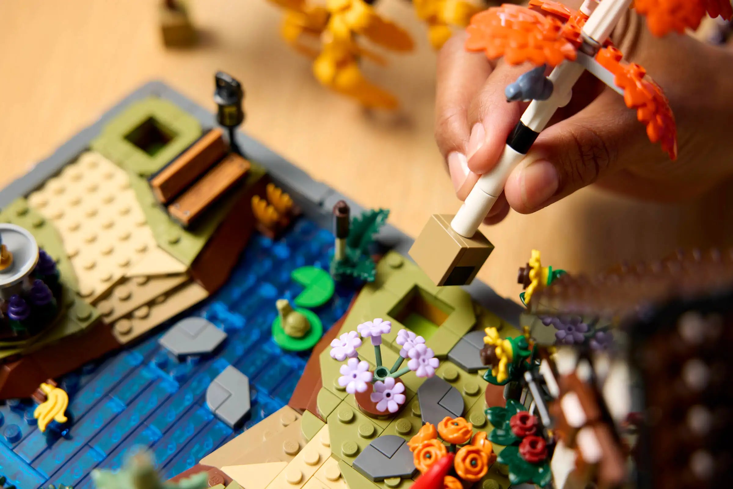 LEGO 10372 Autumn Cottage Garden
