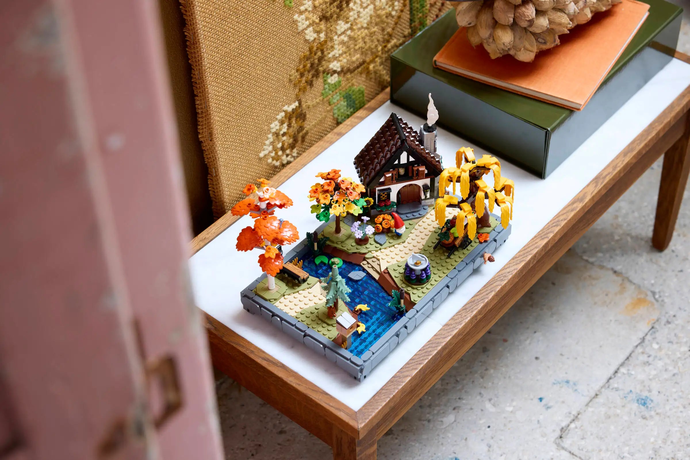 LEGO 10372 Autumn Cottage Garden