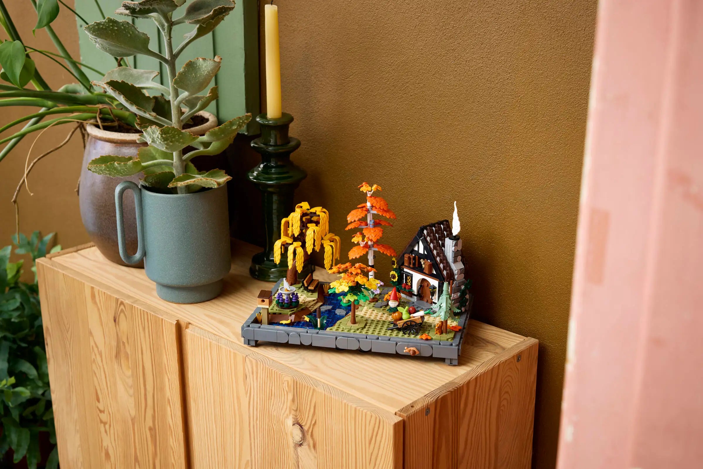 LEGO 10372 Autumn Cottage Garden