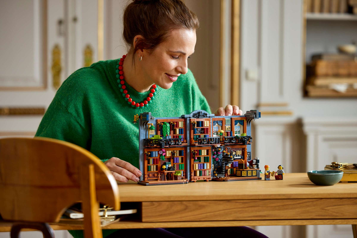 LEGO 11379 Bookstore: Book Nook