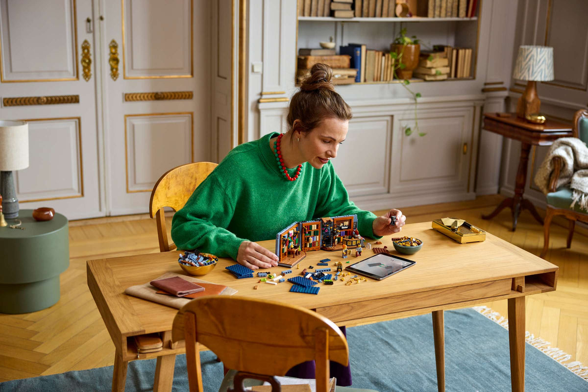 LEGO 11379 Bookstore: Book Nook