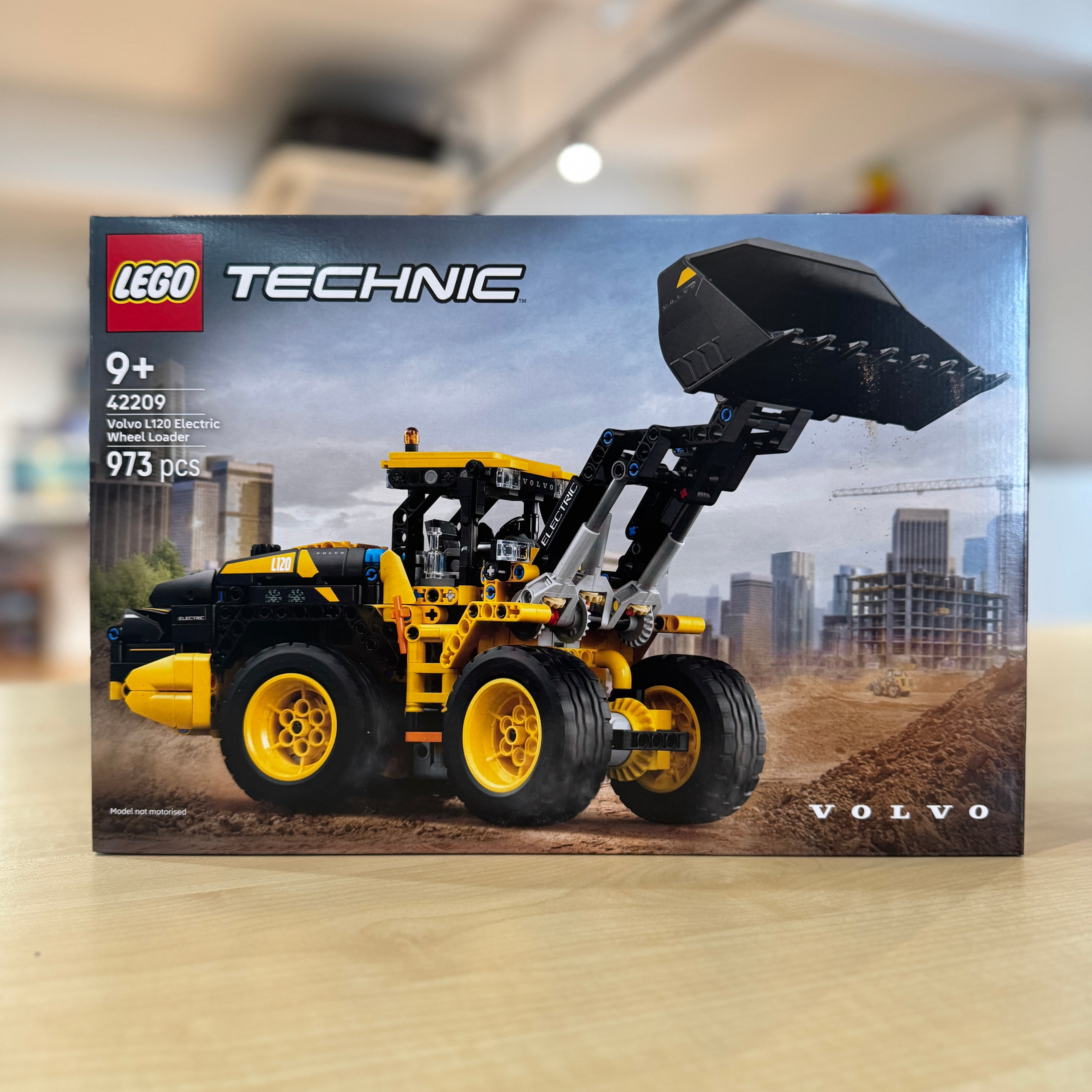 LEGO 42209 Volvo L120 Electric Wheel Loader