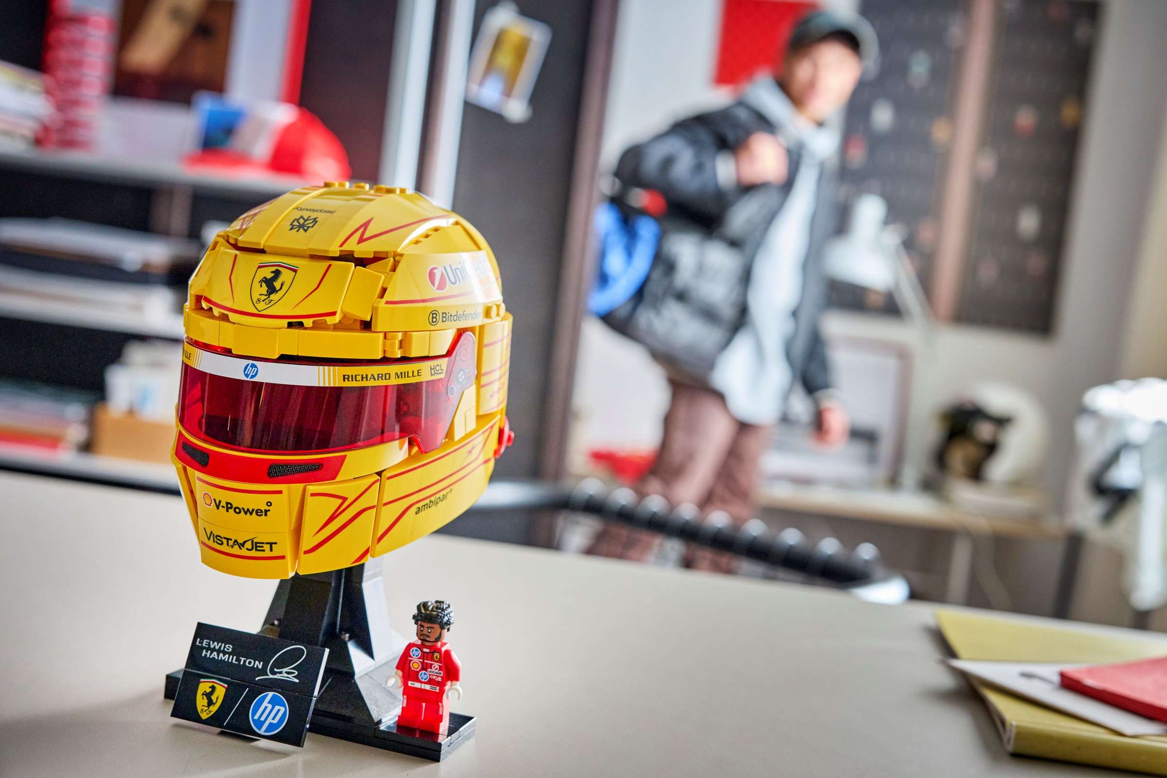LEGO 43022 Scuderia Ferrari HP Lewis Hamilton Helmet