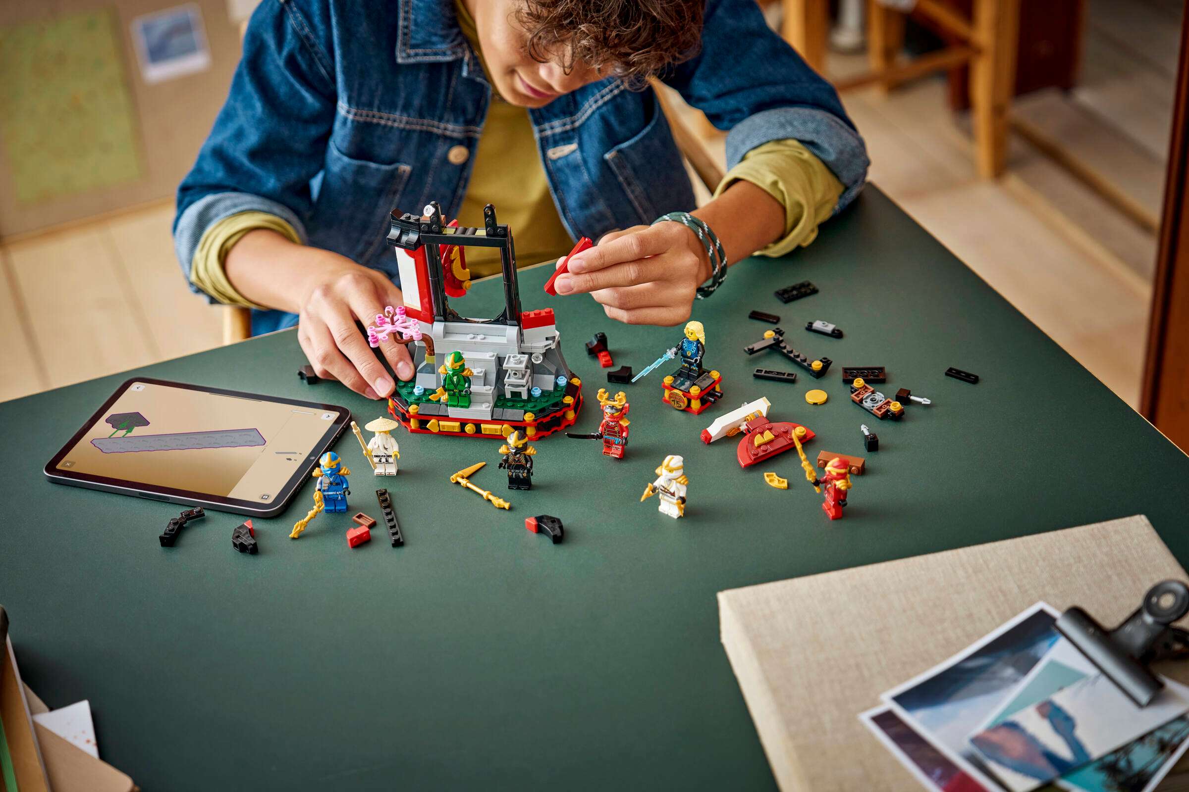 LEGO 71866 Ninja Character Display