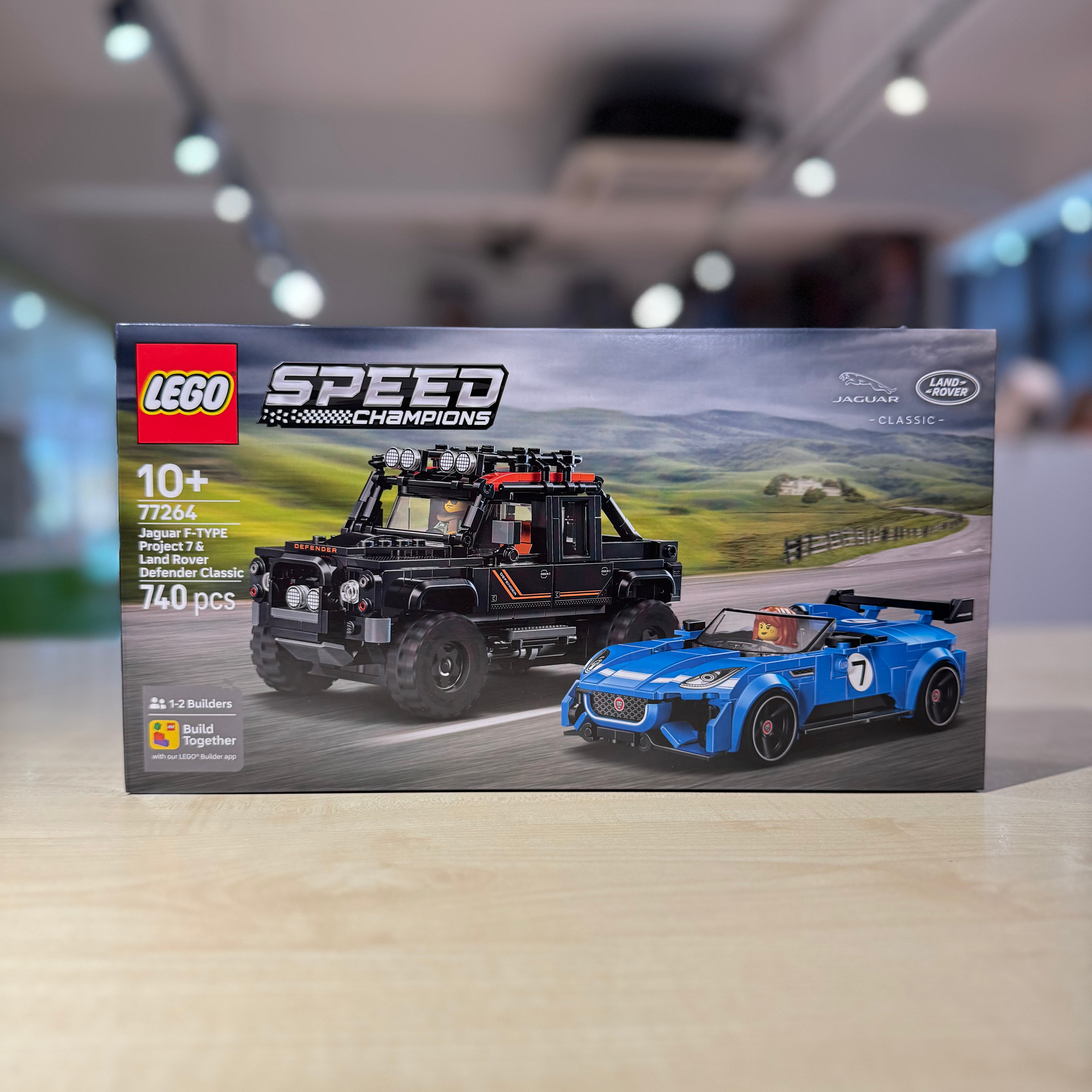 LEGO 77264 Jaguar Project 7 & Land Rover Defender