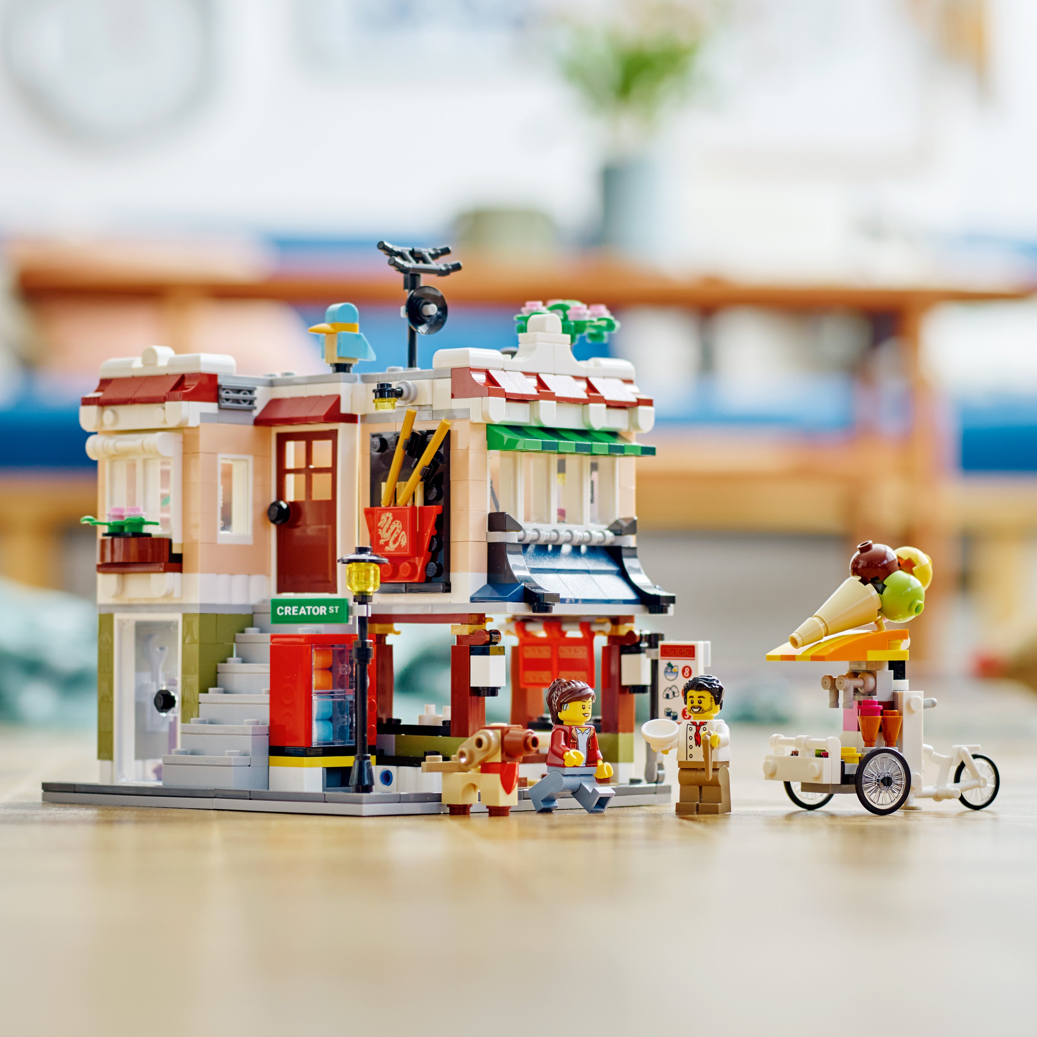 LEGO 31131 Downtown Noodle Shop
