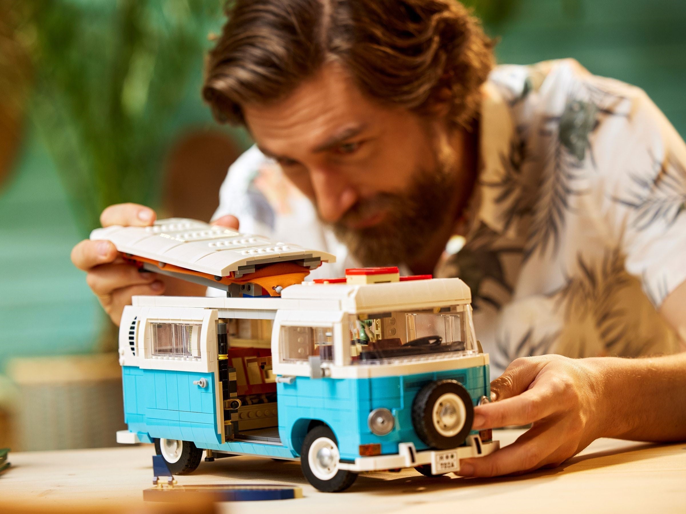 LEGO 10279 Volkswagen T2 Camper Van