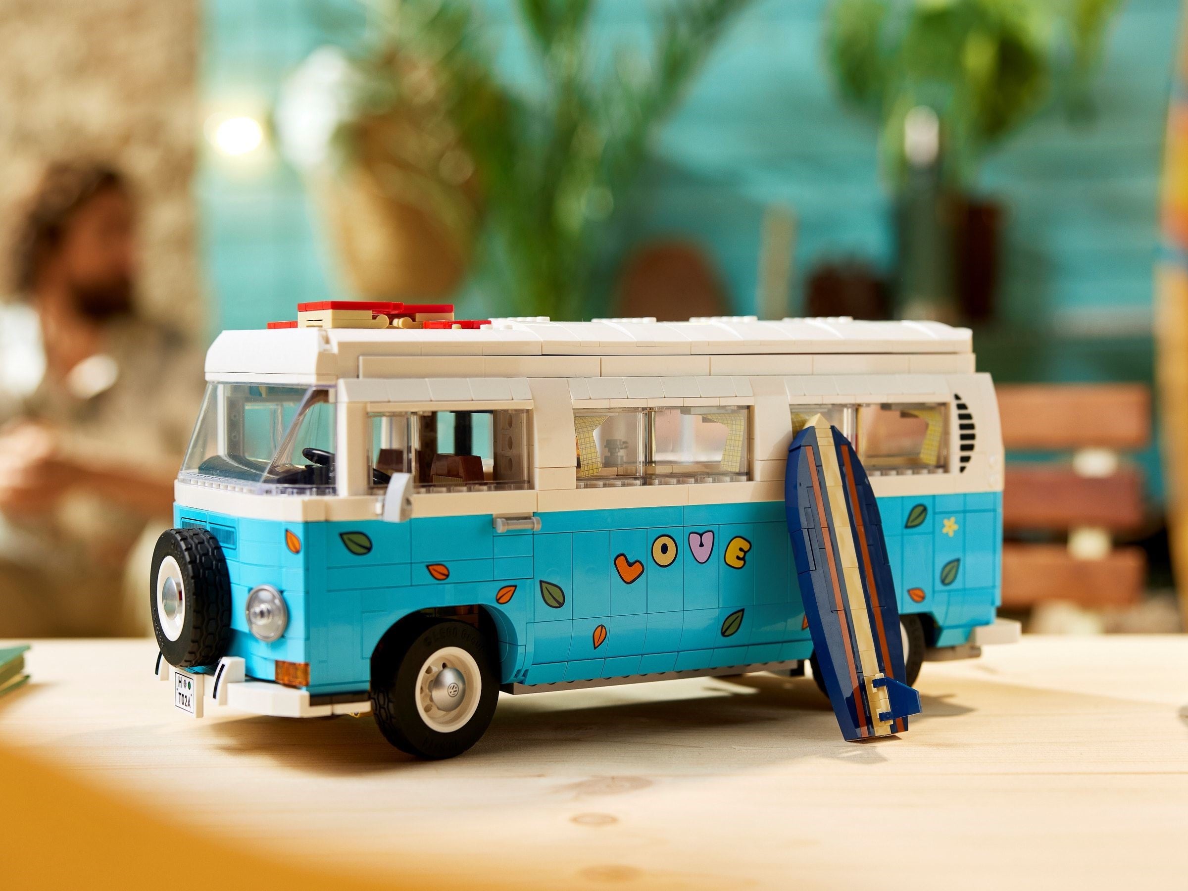 LEGO 10279 Volkswagen T2 Camper Van