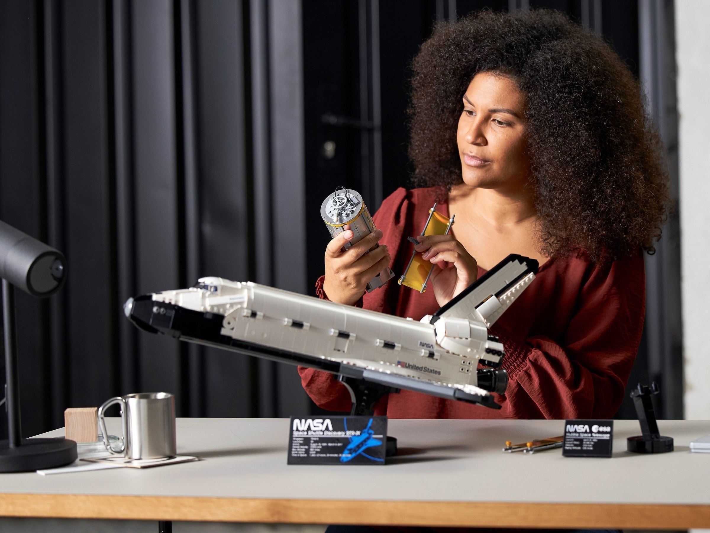 LEGO 10283 NASA Space Shuttle Discovery