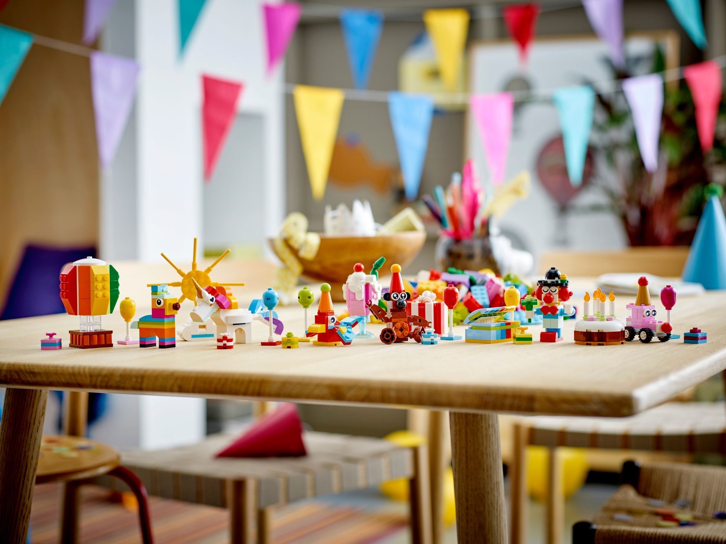 LEGO 11029 Creative Party Box