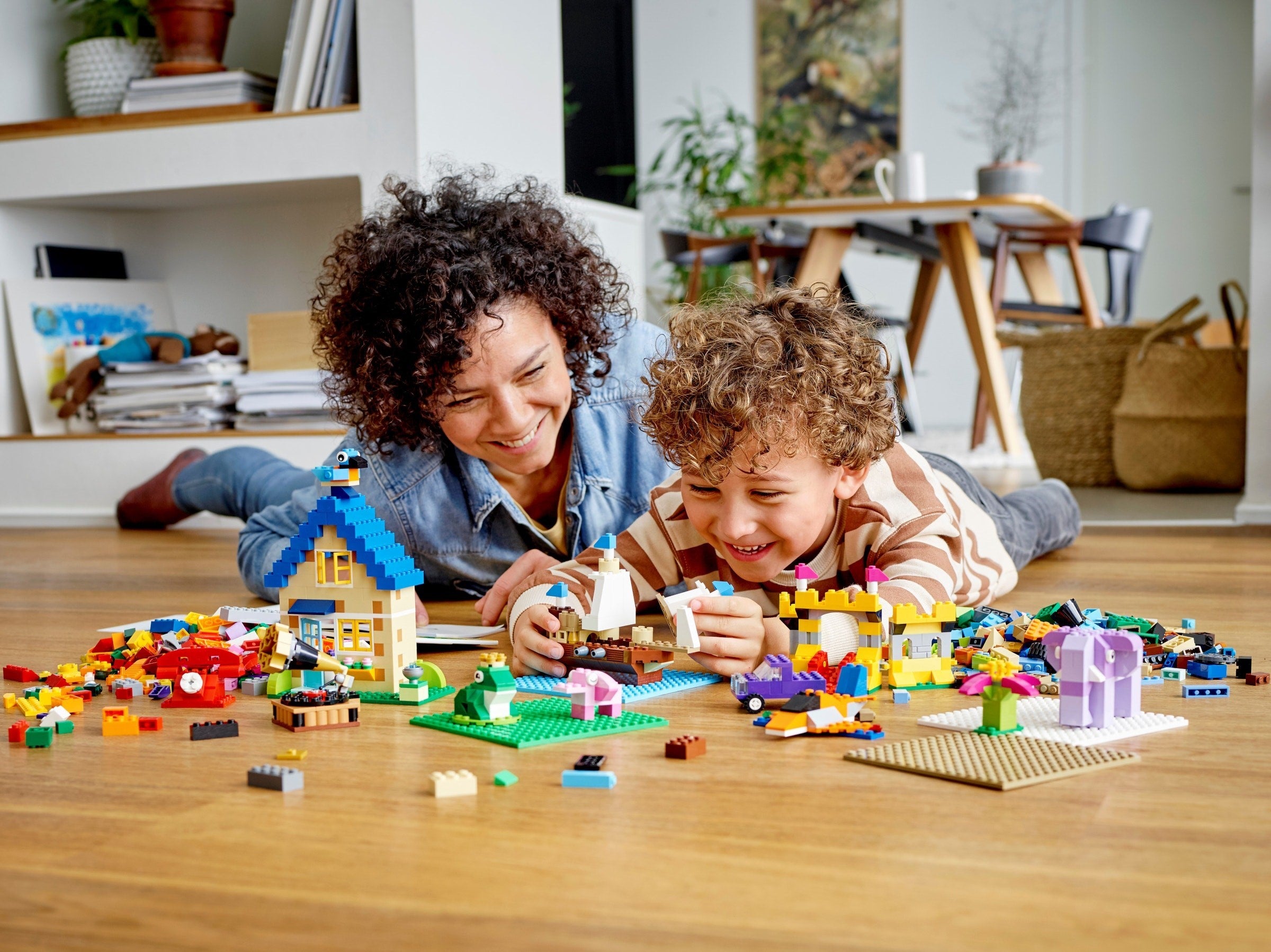 LEGO 11717 Bricks Box