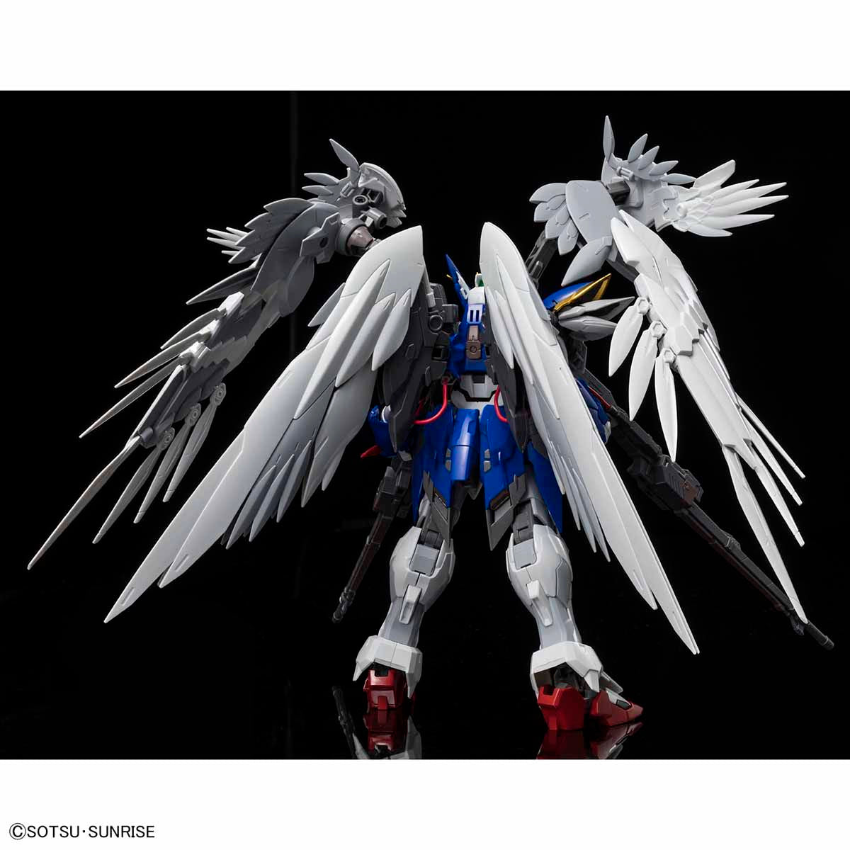 Hi-Resolution Model 1/100 Wing Gundam Zero Custom EW Ver