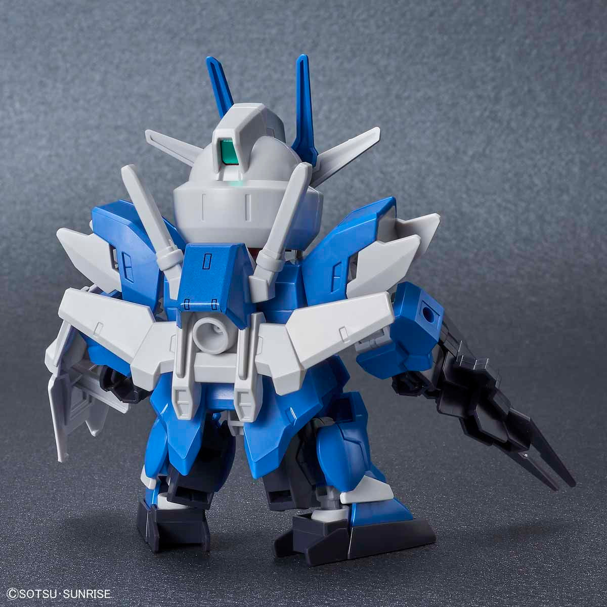 SD Gundam Cross Silhouette Earthree Gundam