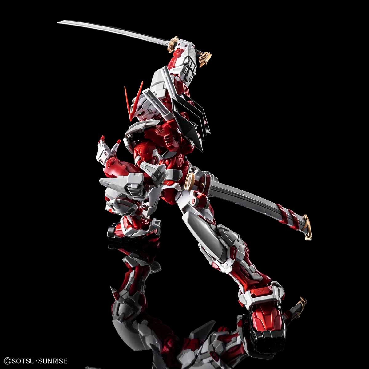 High-Resolution Model 1/100 Gundam Astray Red Frame