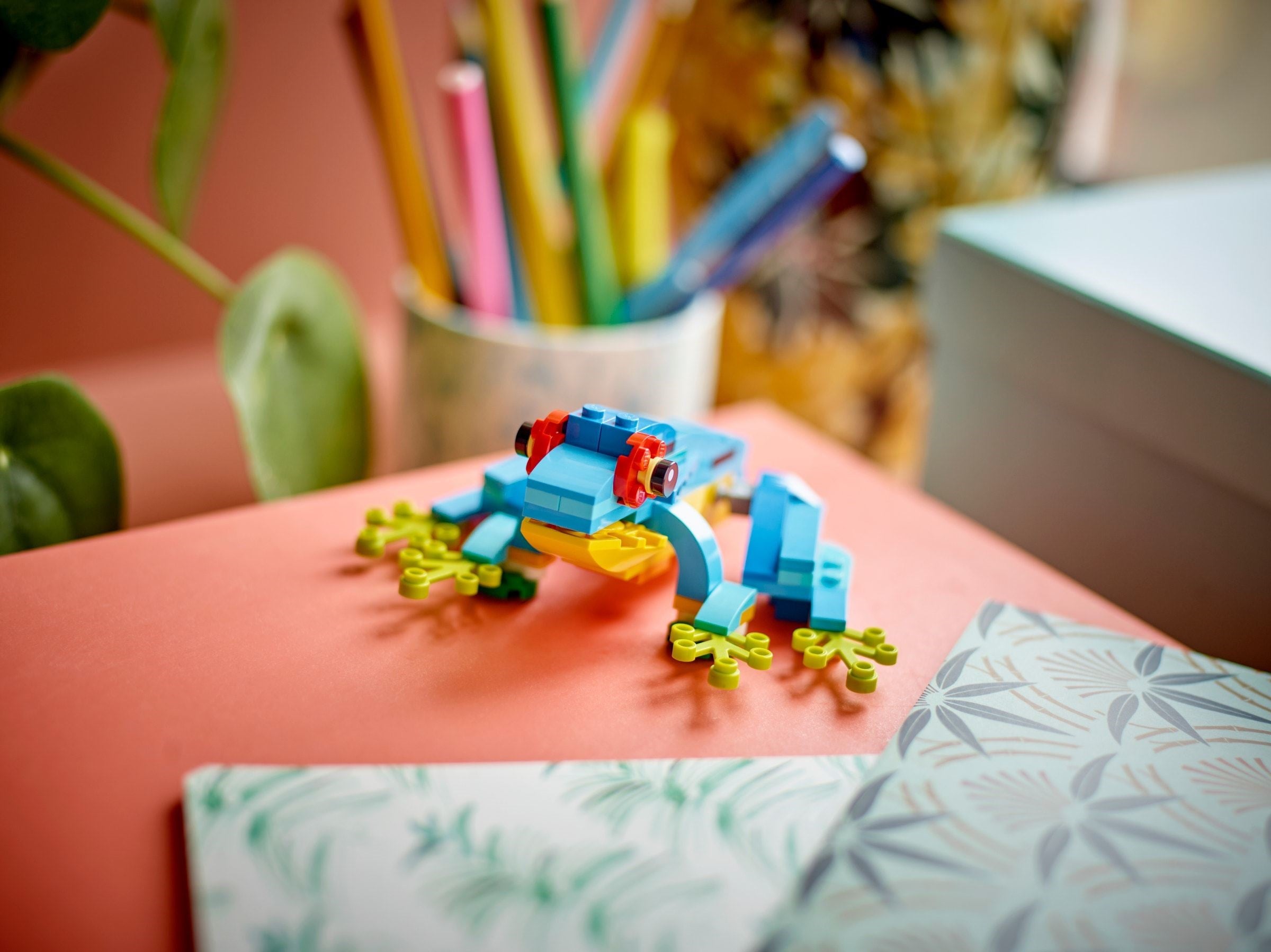 LEGO 31136 Exotic Parrot