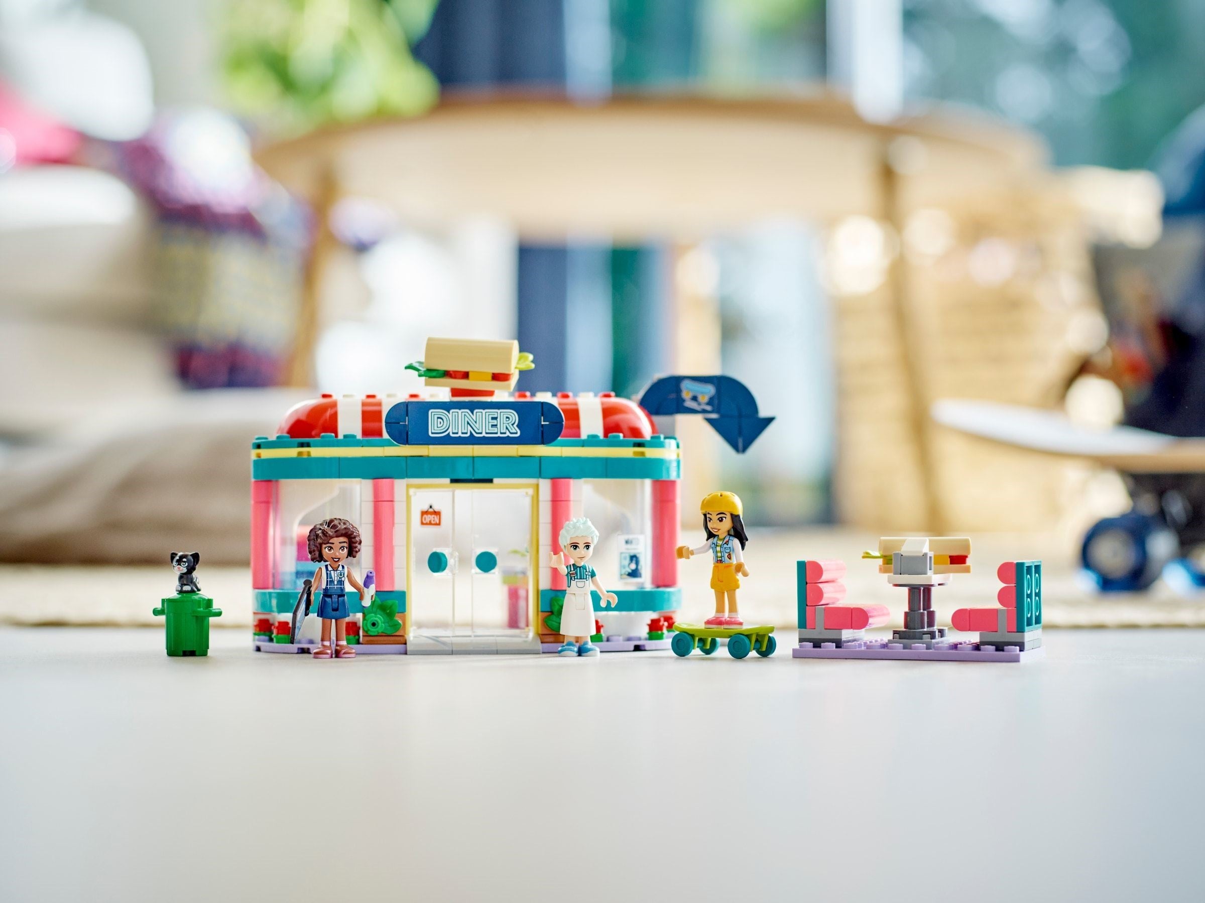 LEGO 41728 Heartlake Downtown Diner