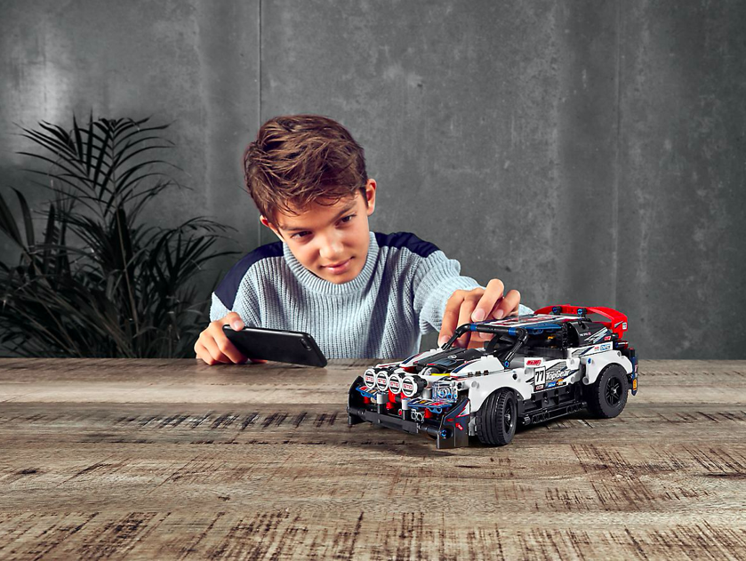 LEGO 42109 App-Controlled Top Gear Rally Car