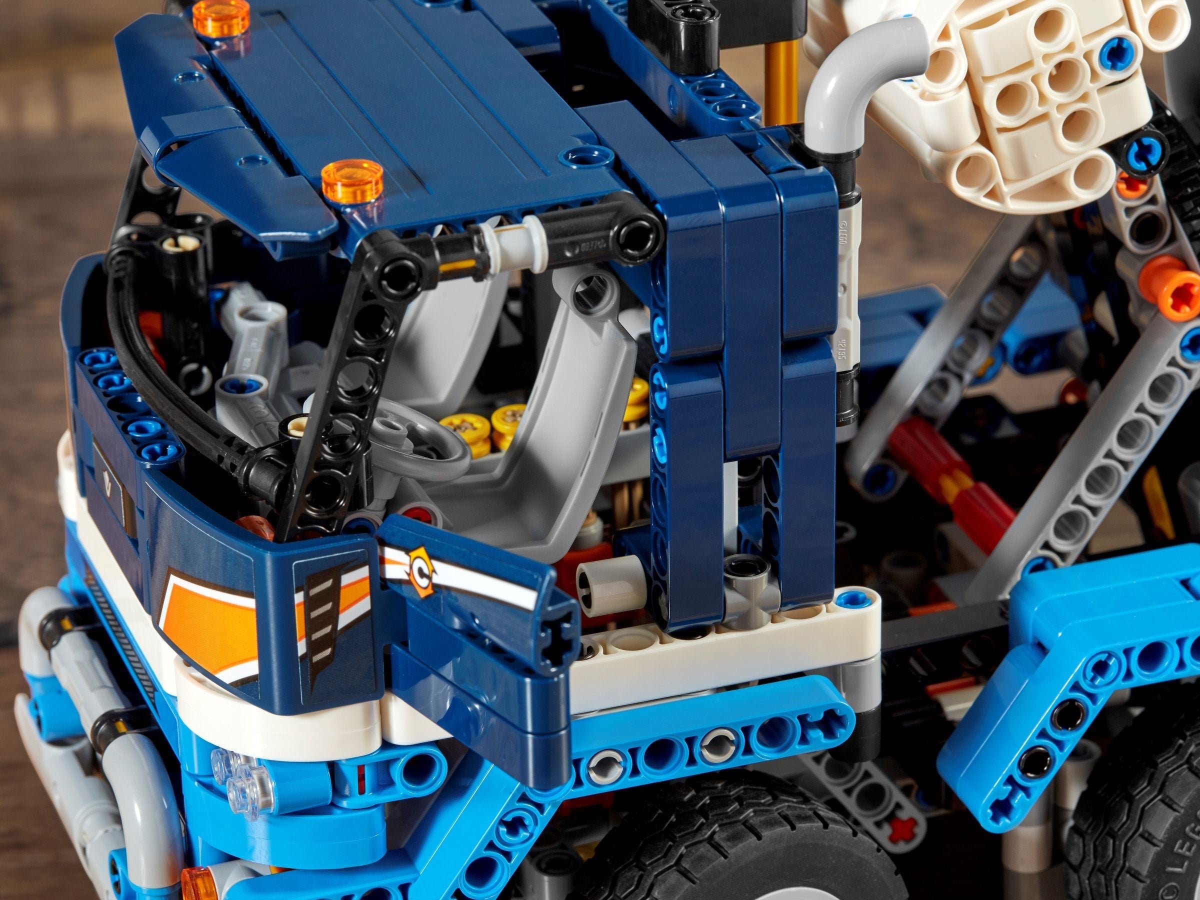 LEGO 42112 Concrete Mixer Truck