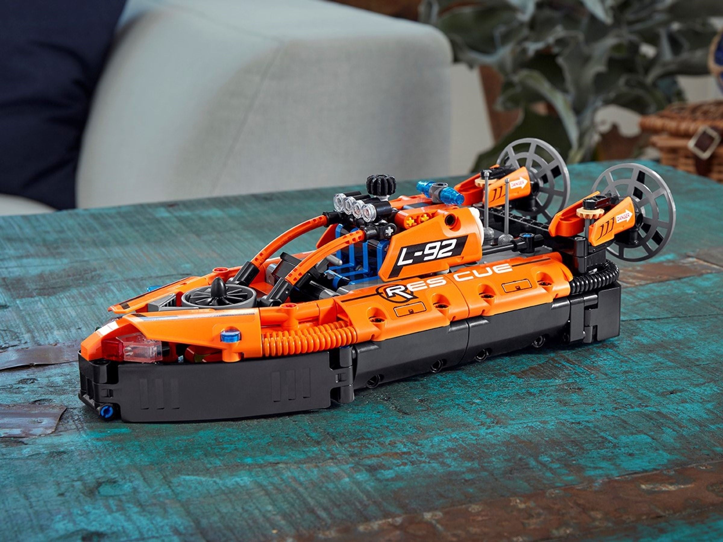 LEGO 42120 Rescue Hovercraft