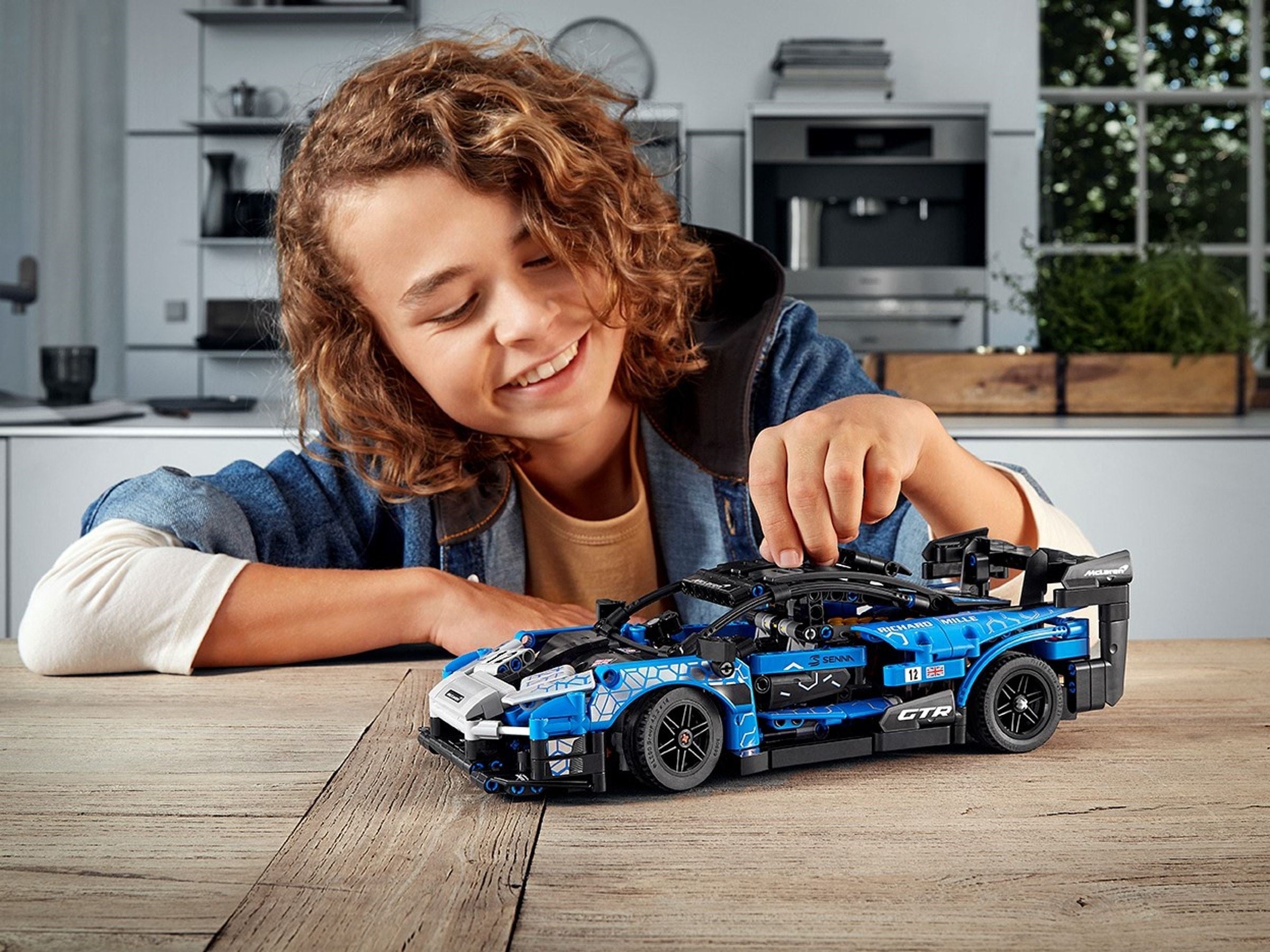 LEGO 42123 McLaren Senna GTR