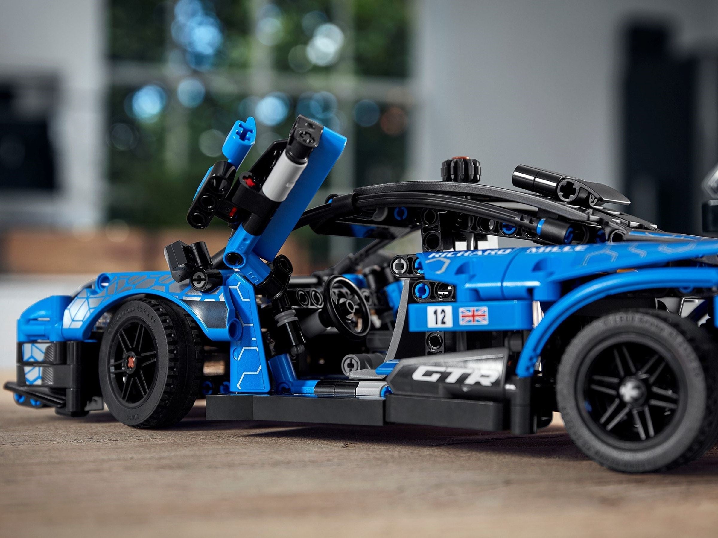 LEGO 42123 McLaren Senna GTR