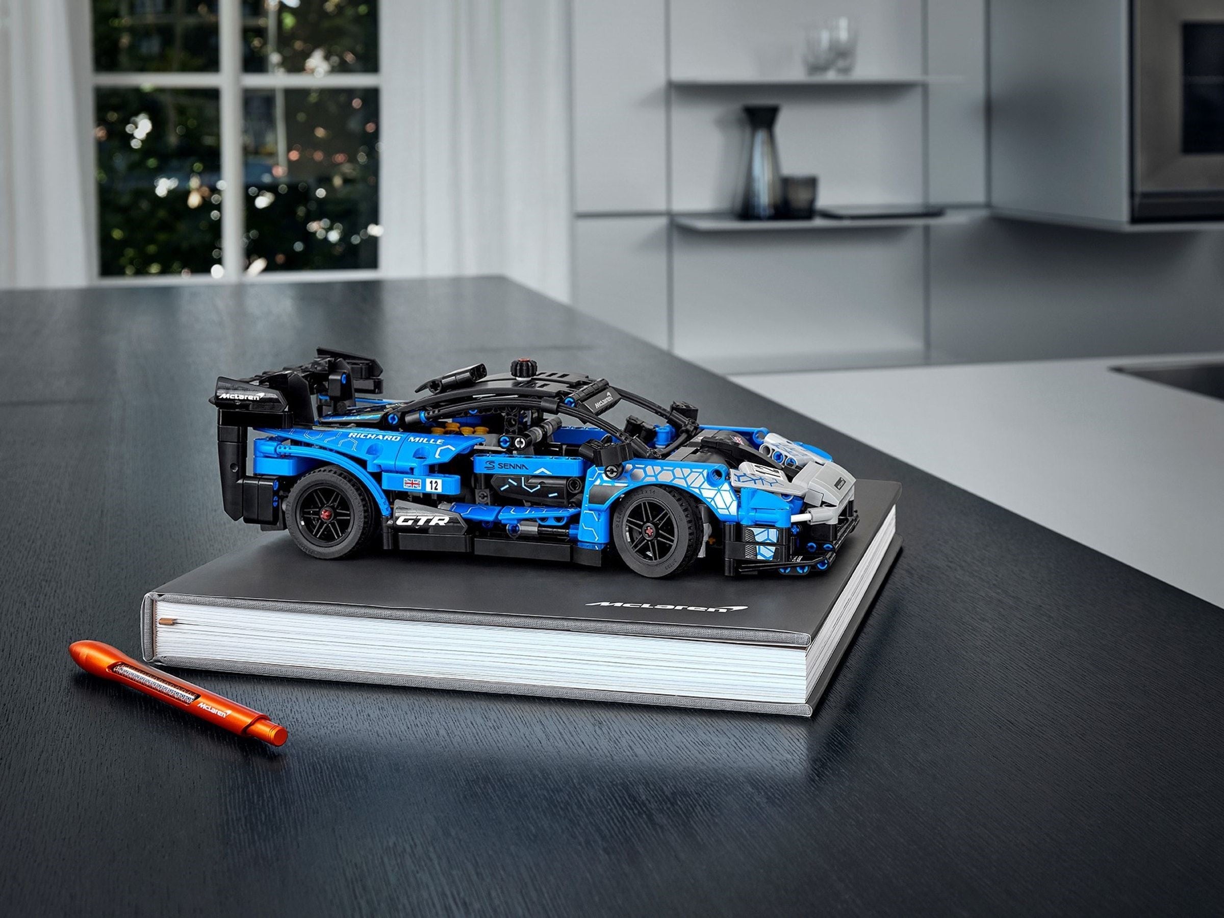 LEGO 42123 McLaren Senna GTR