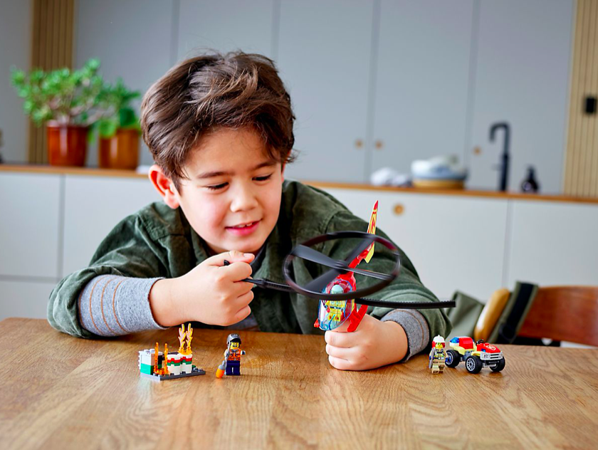 LEGO 60248 Fire Helicopter Response