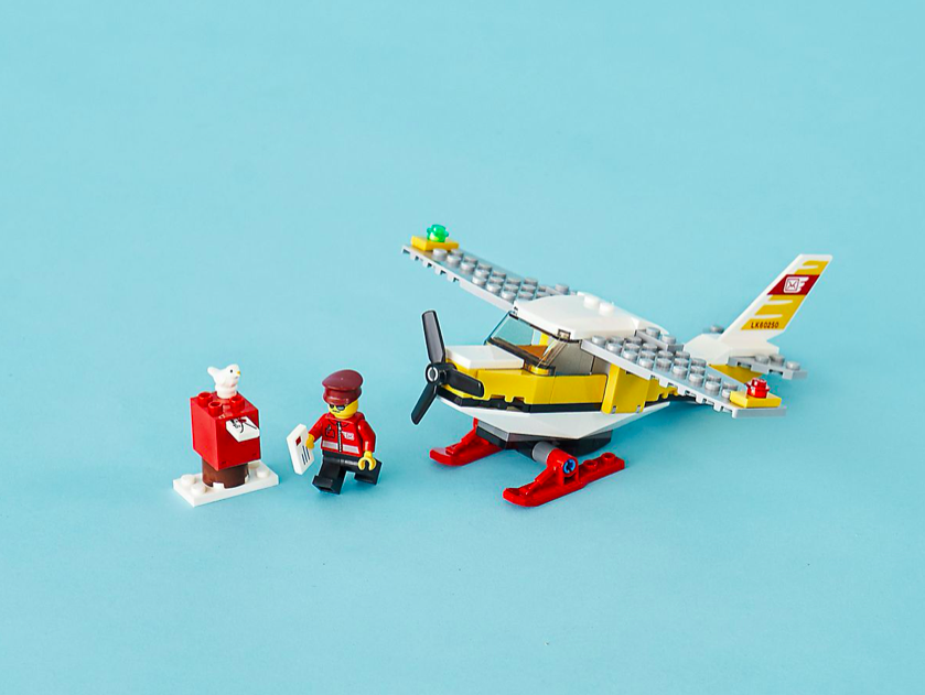 LEGO 60250 Mail Plane