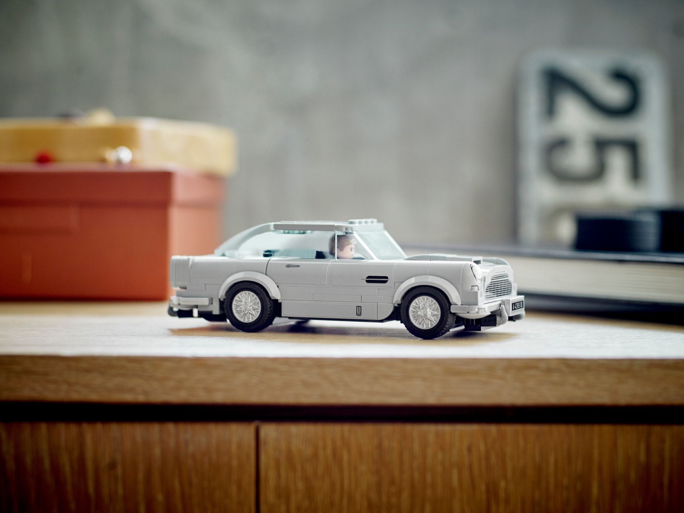 LEGO 76911 007 Aston Martin DB5