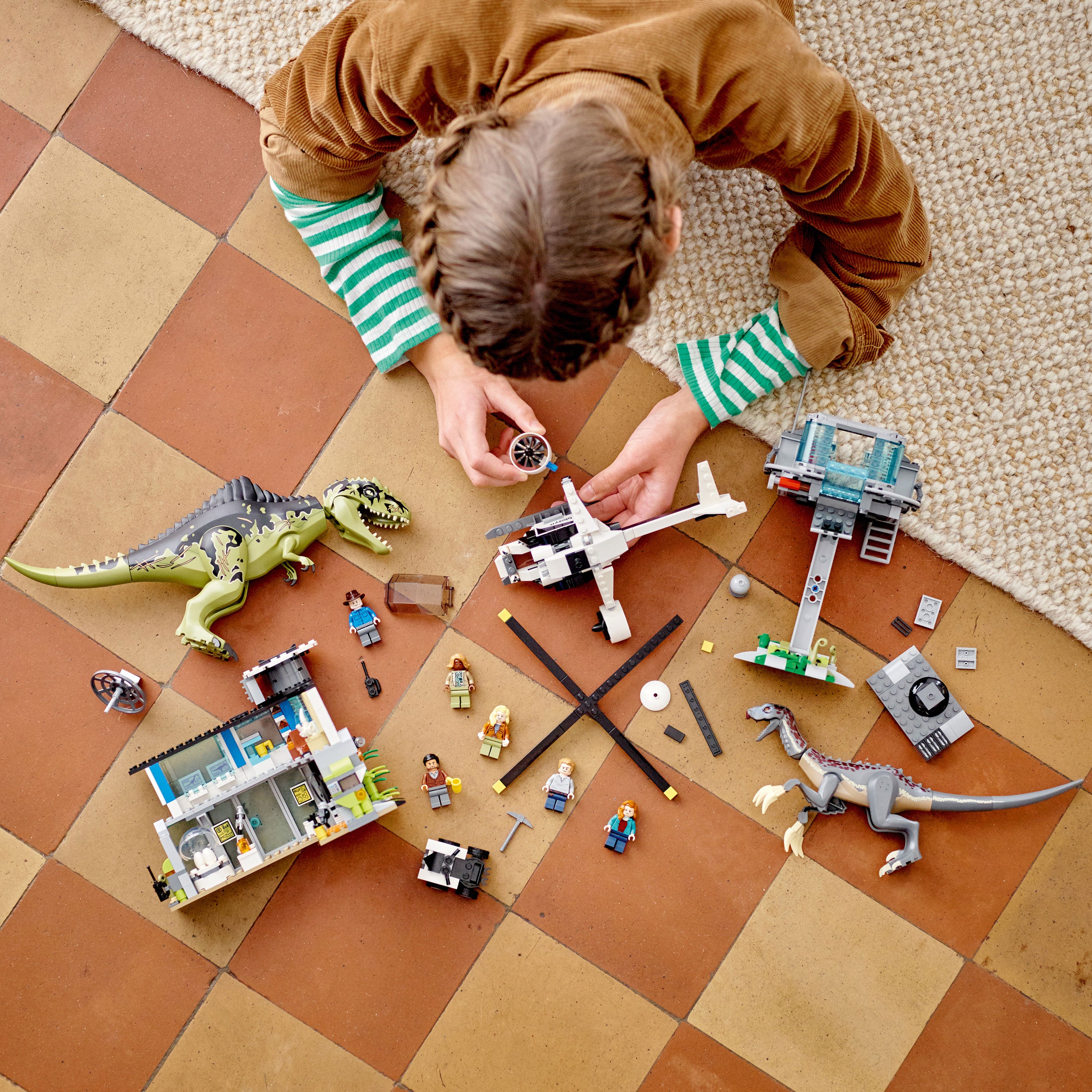 LEGO 76949 Giganotosaurus & Therizinosaurus Attack