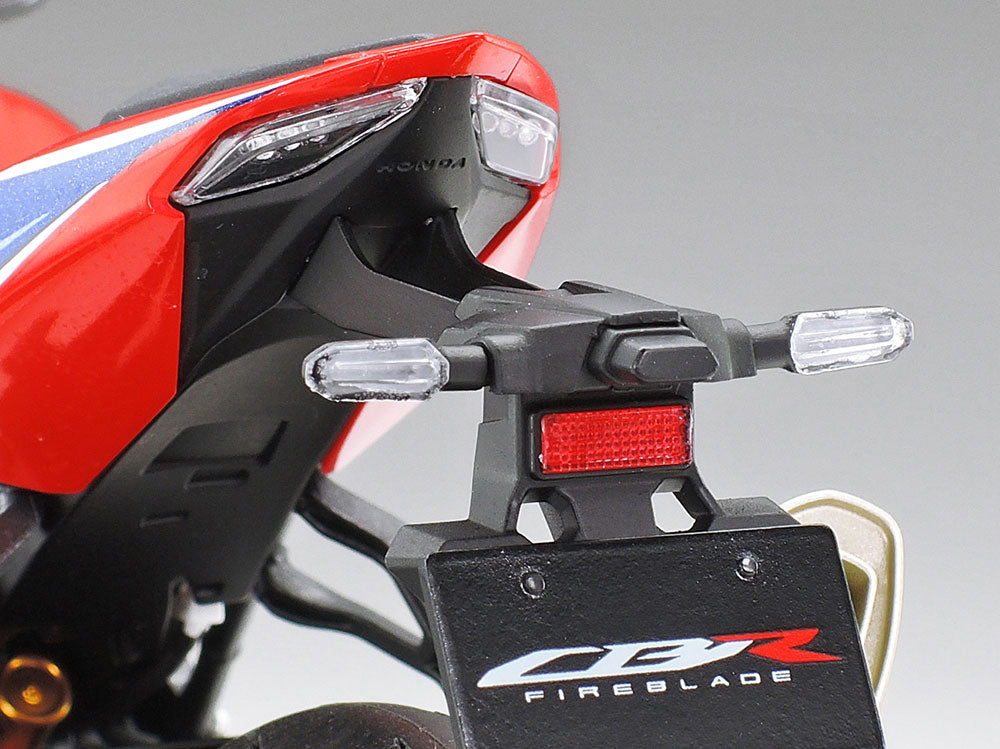 Tamiya 1/12 Honda CBR1000RR-R Fireblade SP (14138)
