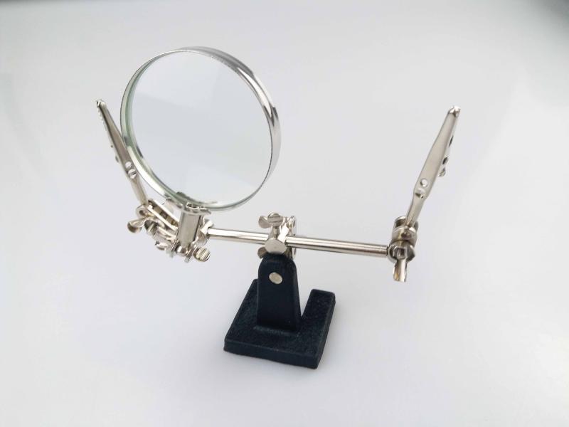Magnifier with 3 Handlers B036