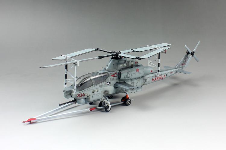 1/72 AH-1Z 'Viper' Attack Helicopter