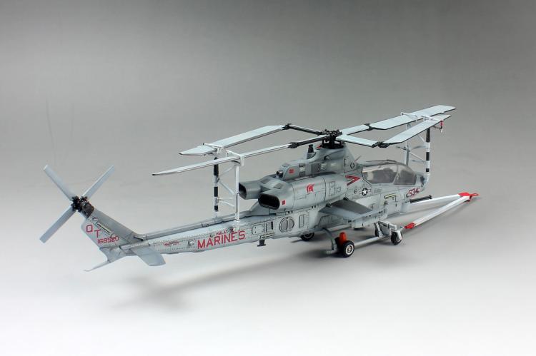 1/72 AH-1Z 'Viper' Attack Helicopter