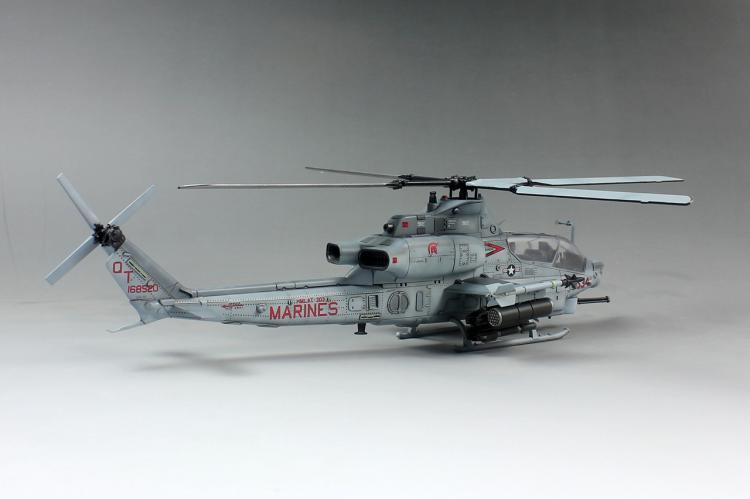 1/72 AH-1Z 'Viper' Attack Helicopter