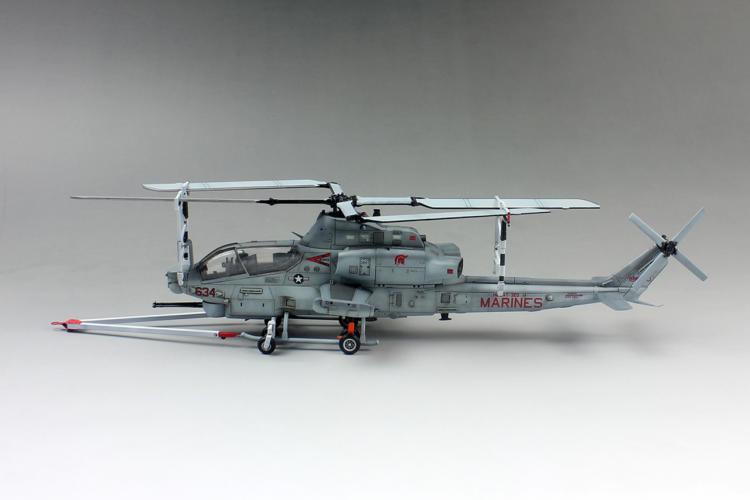 1/72 AH-1Z 'Viper' Attack Helicopter