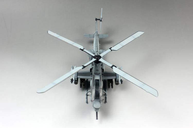 1/72 AH-1Z 'Viper' Attack Helicopter