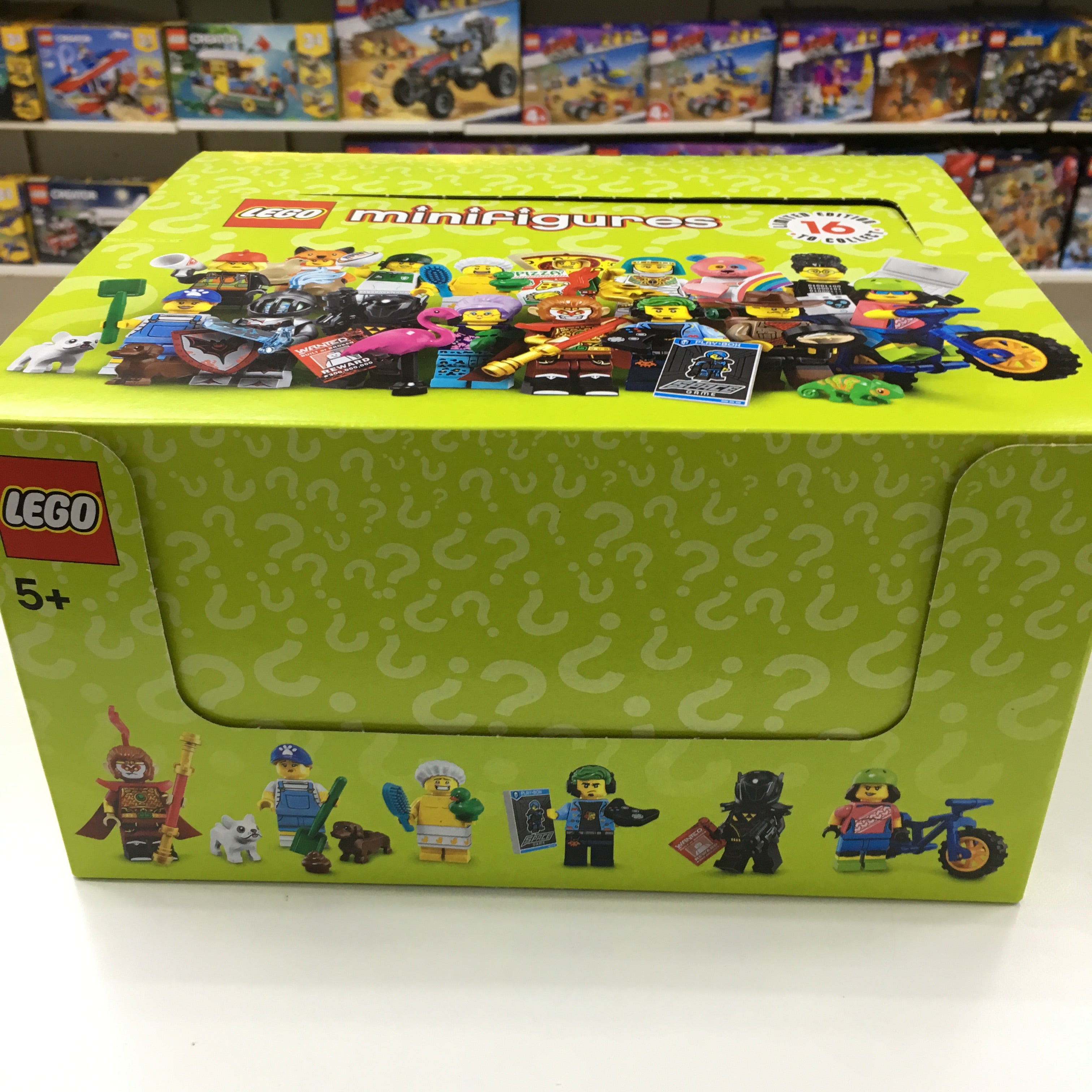 71025 LEGO Minifigure Series 19