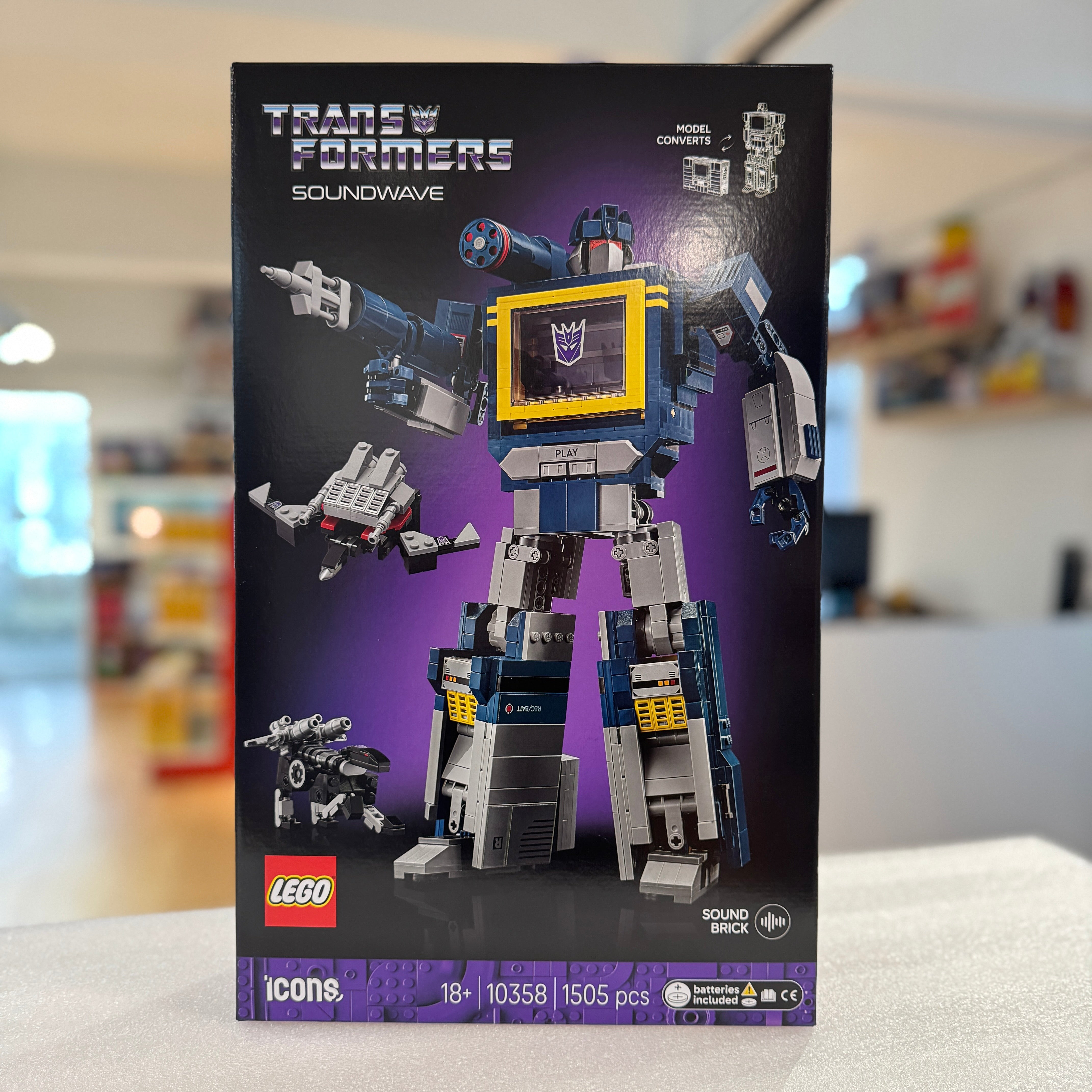 LEGO 10358 Transformers: Soundwave