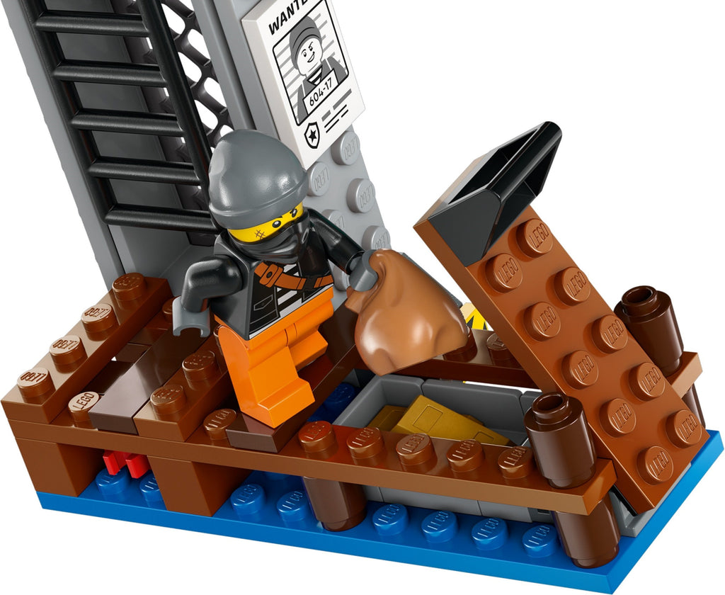 LEGO 60417 Police Speedboat and Crooks' Hideout