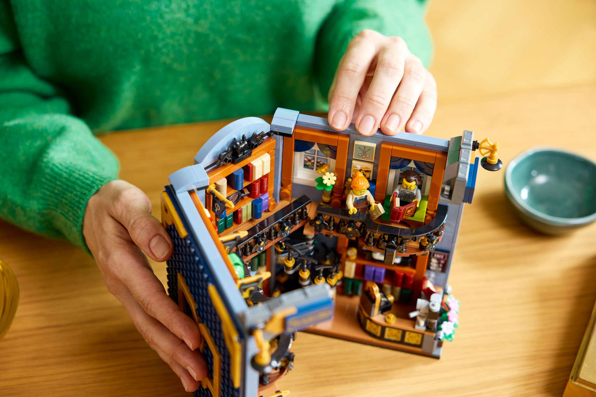 LEGO 11379 Bookstore: Book Nook