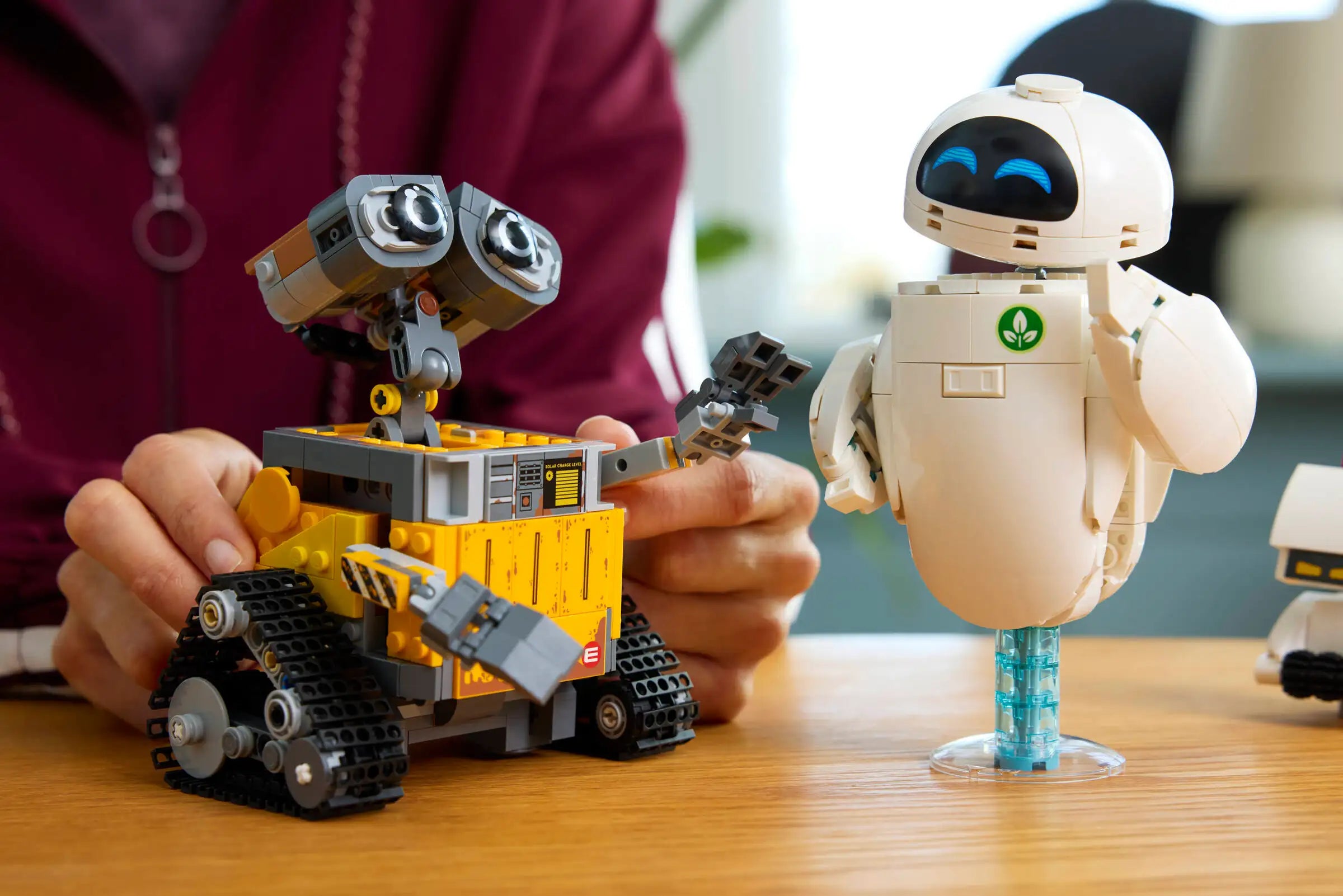 LEGO 43279 WALL-E and EVE