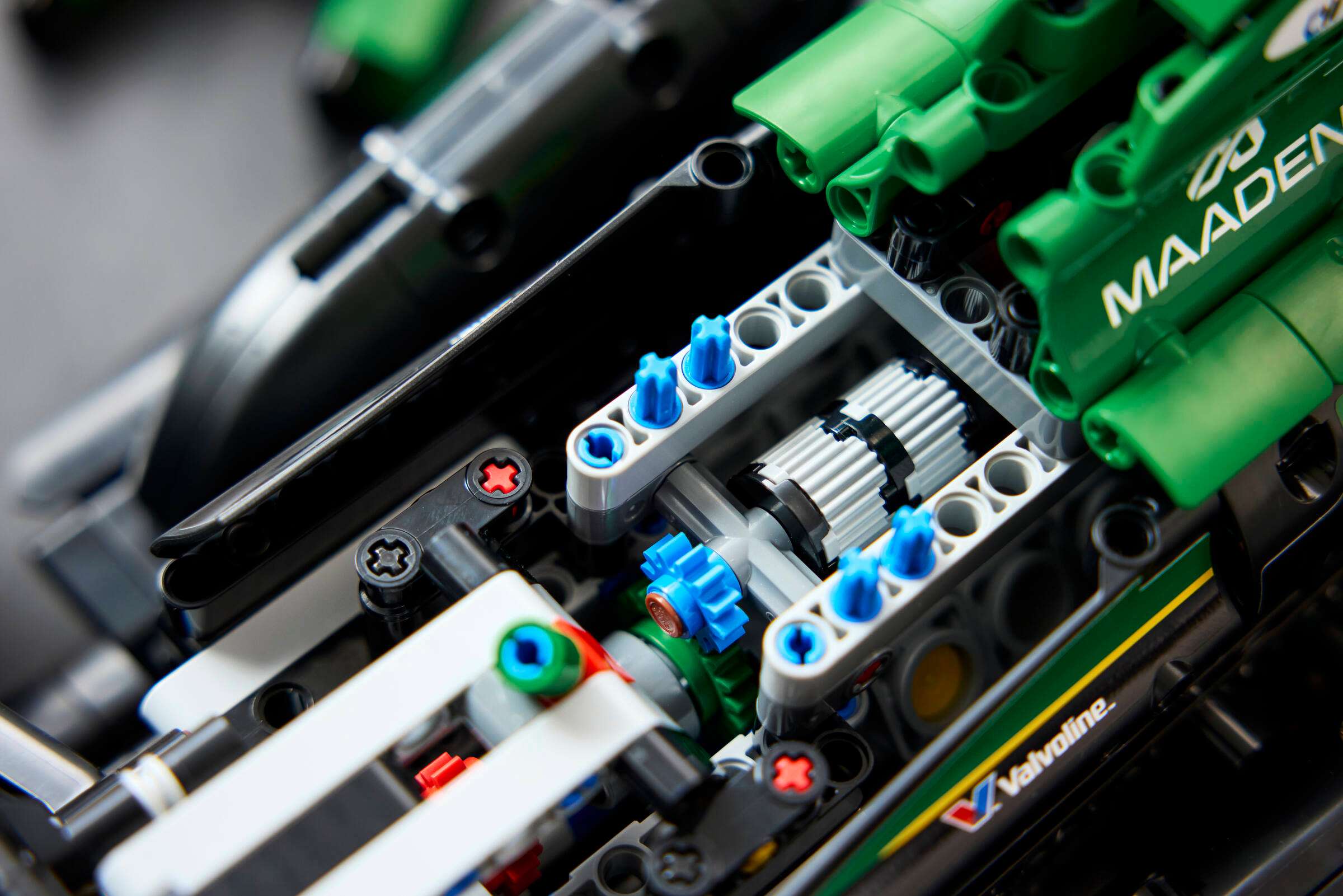LEGO Technic 42240 Aston Martin Aramco AMR25 F1 Car