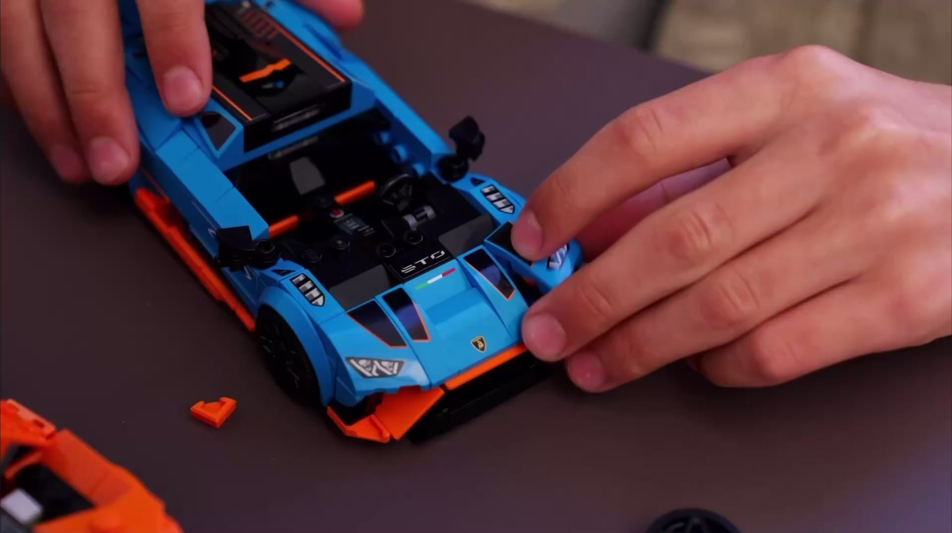 LEGO 77238 Lamborghini Revuelto & Lamborghini Huracán STO